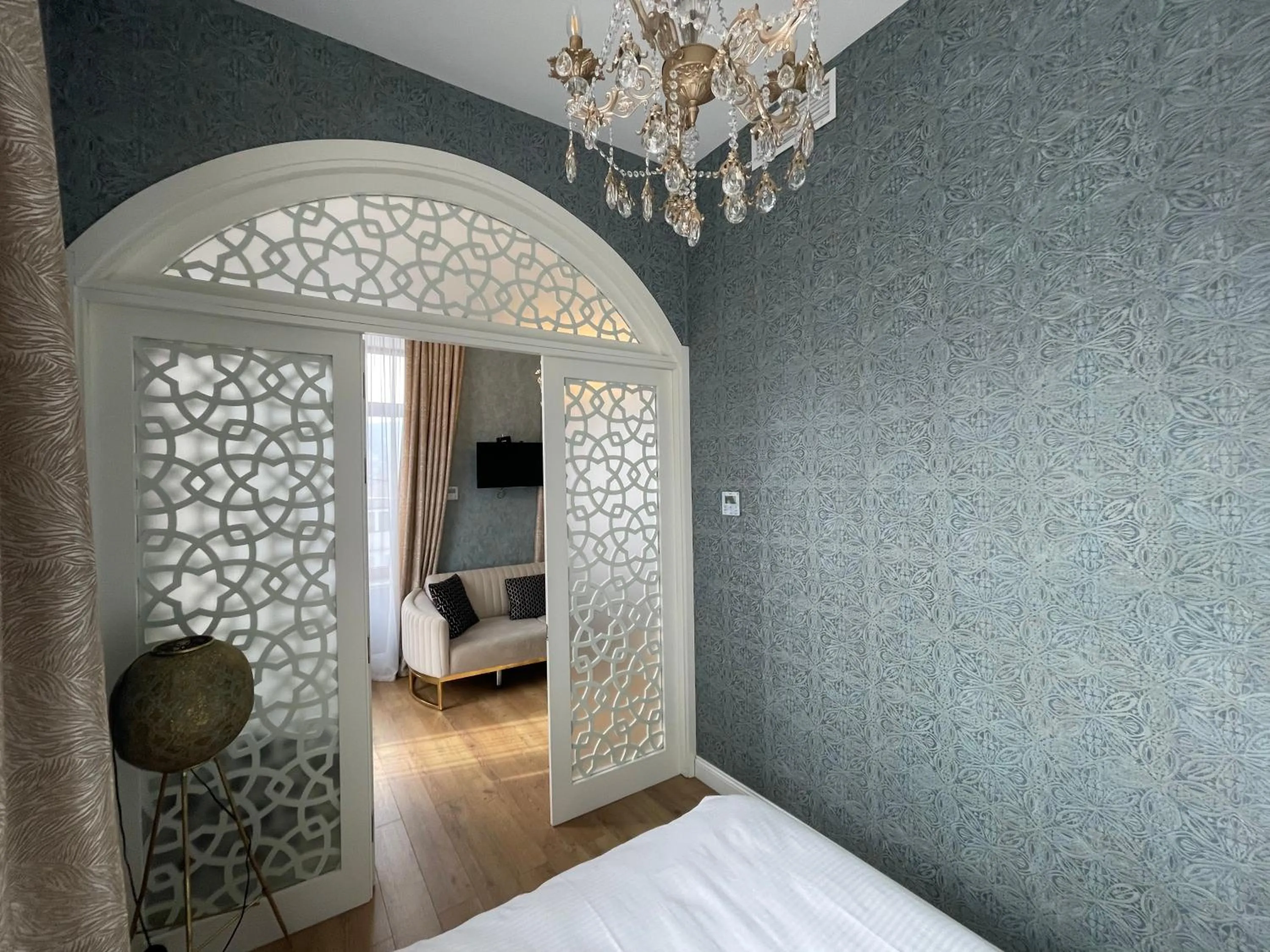 Bed in Rikhe palace boutique hotel