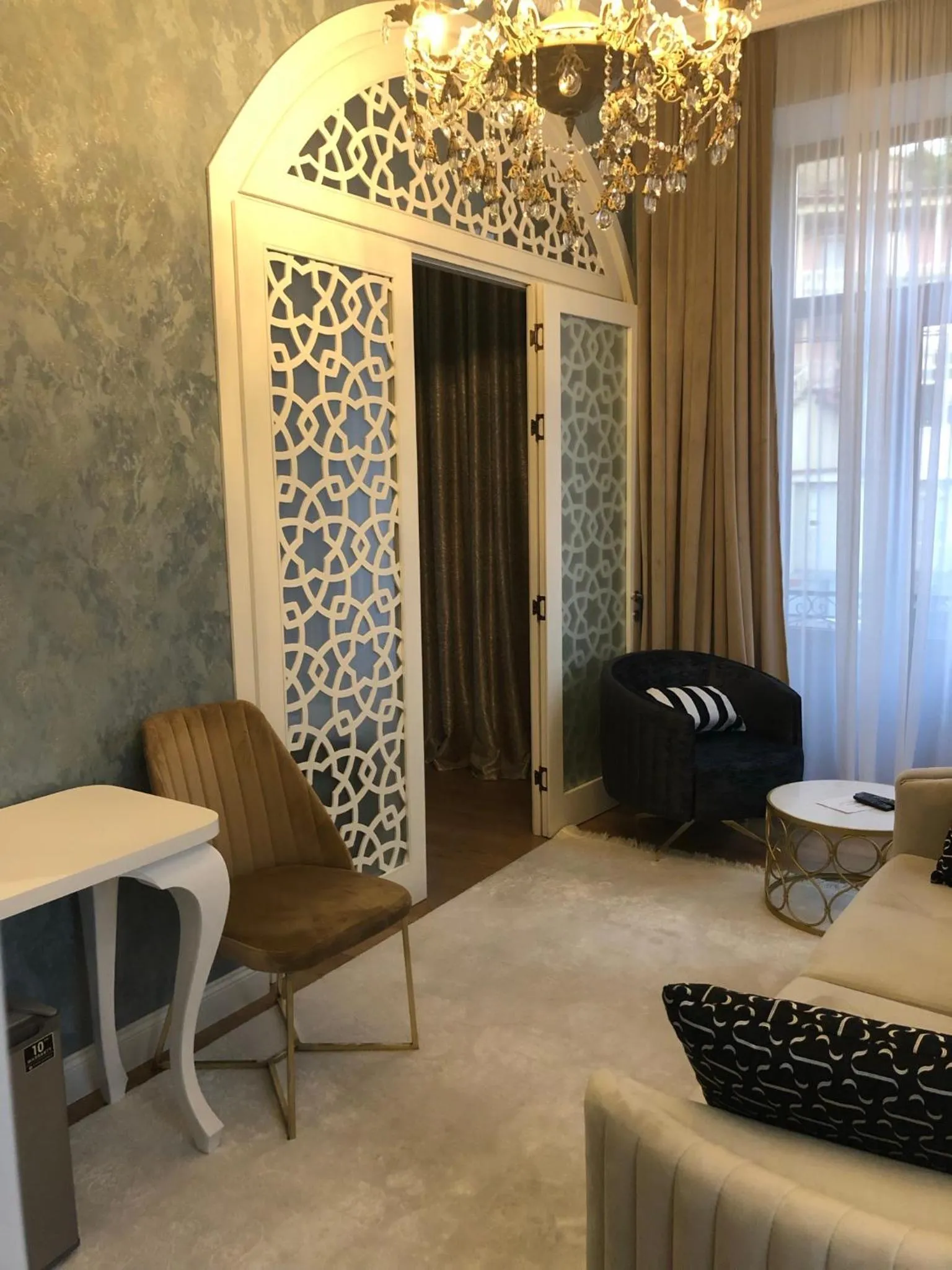 Living room in Rikhe palace boutique hotel