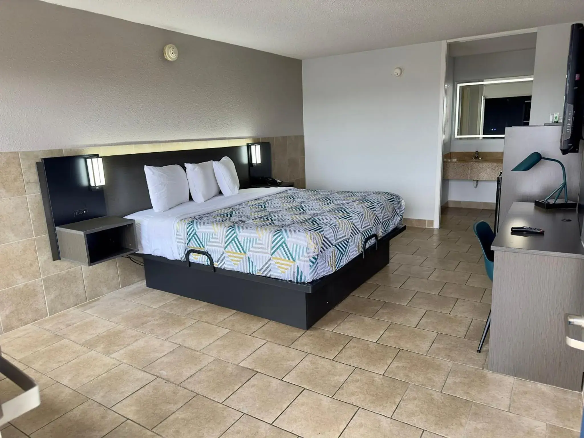 King Room - Disability Access - Non-Smoking in Motel 6 Mesquite, TX Town East King Room - Disability Access - Non-Smoking in Motel 6 Mesquite, TX Town East