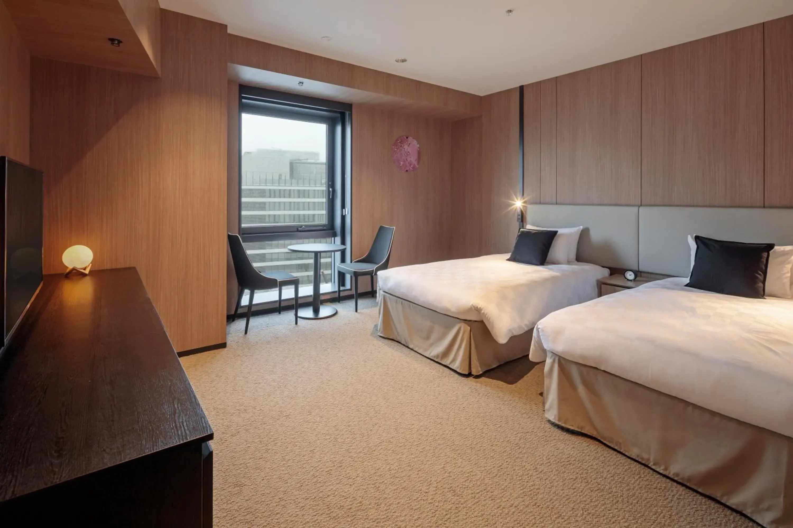 Superior Twin Room in Yokohama Tokyu REI Hotel Superior Twin Room in Yokohama Tokyu REI Hotel