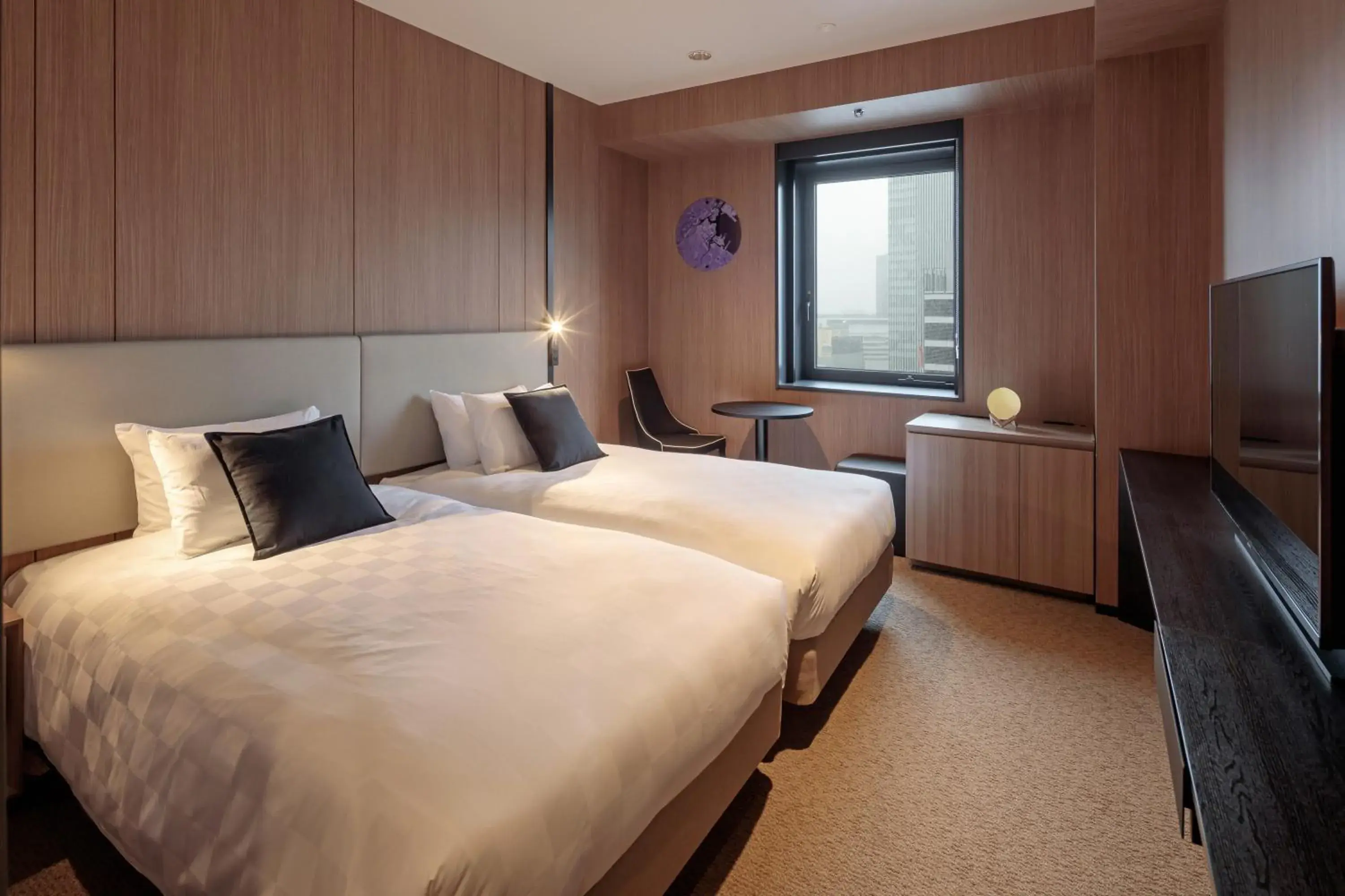 Standard Twin Room in Yokohama Tokyu REI Hotel Standard Twin Room in Yokohama Tokyu REI Hotel