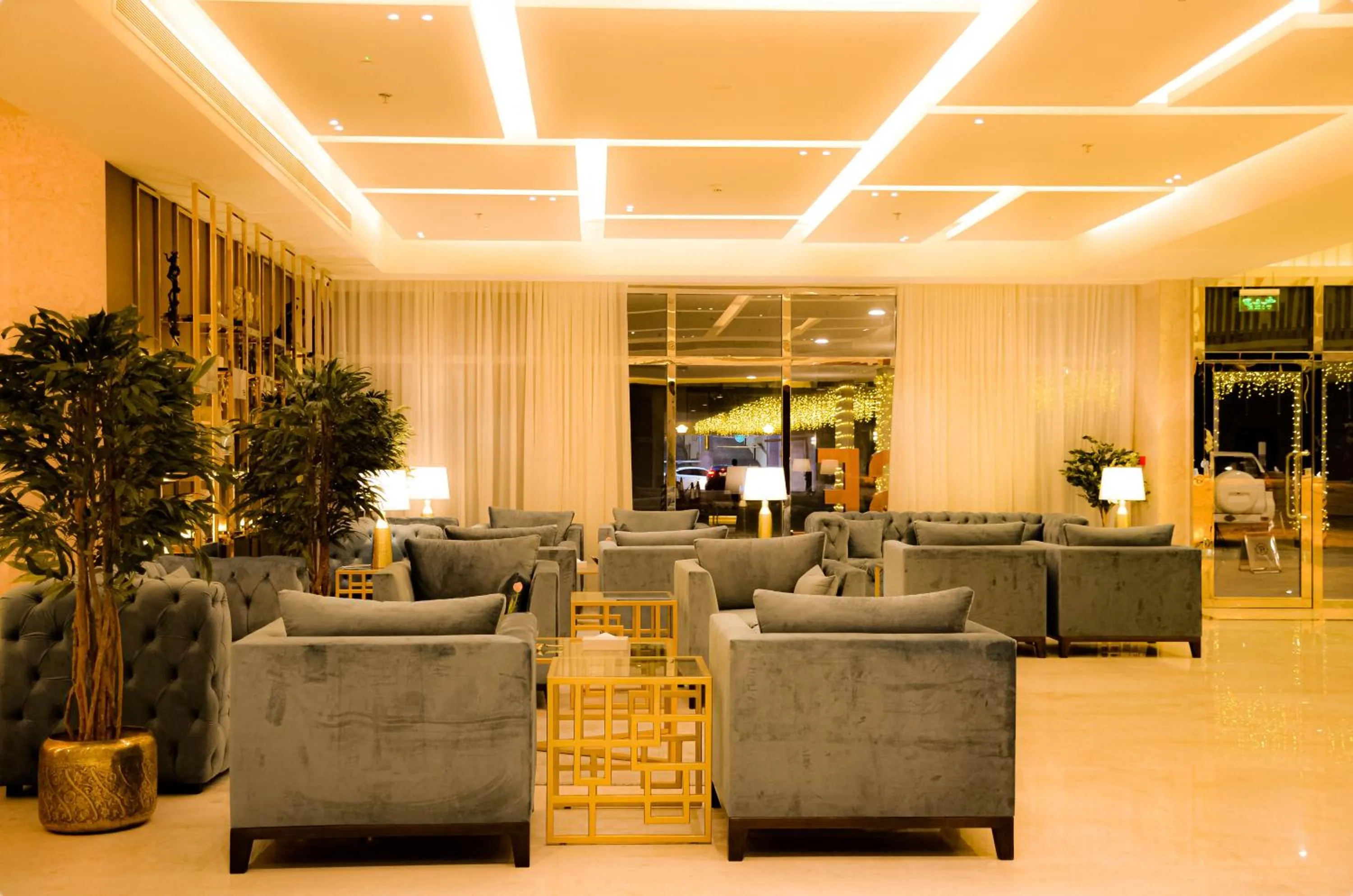 Lobby or reception in JUFFAIR BOULEVARD HOTEL & SUITES