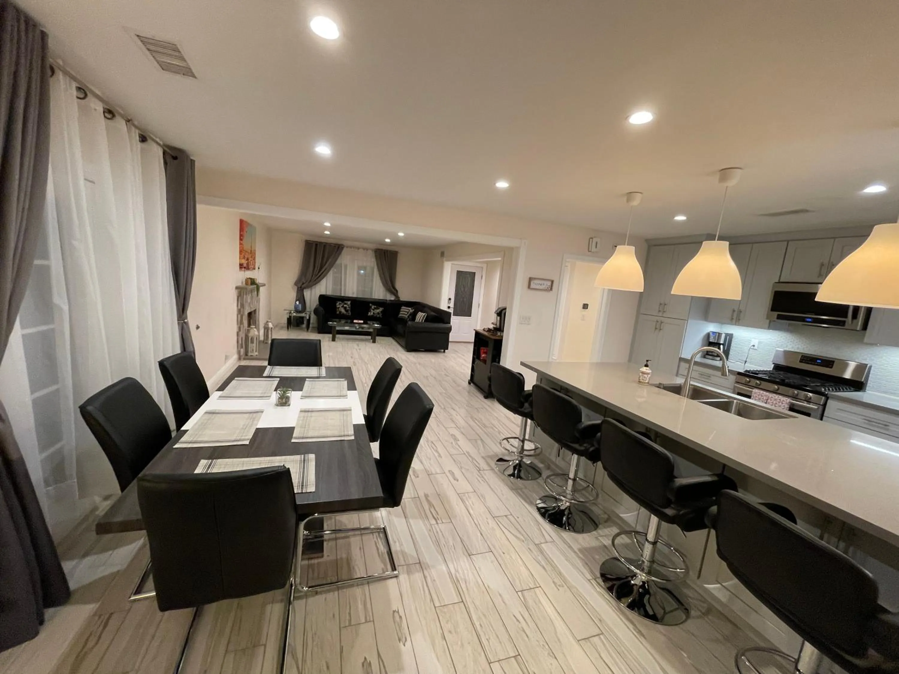 Living room in Cheerful, Beautifully Remodeled, Modern, Comfortable Home