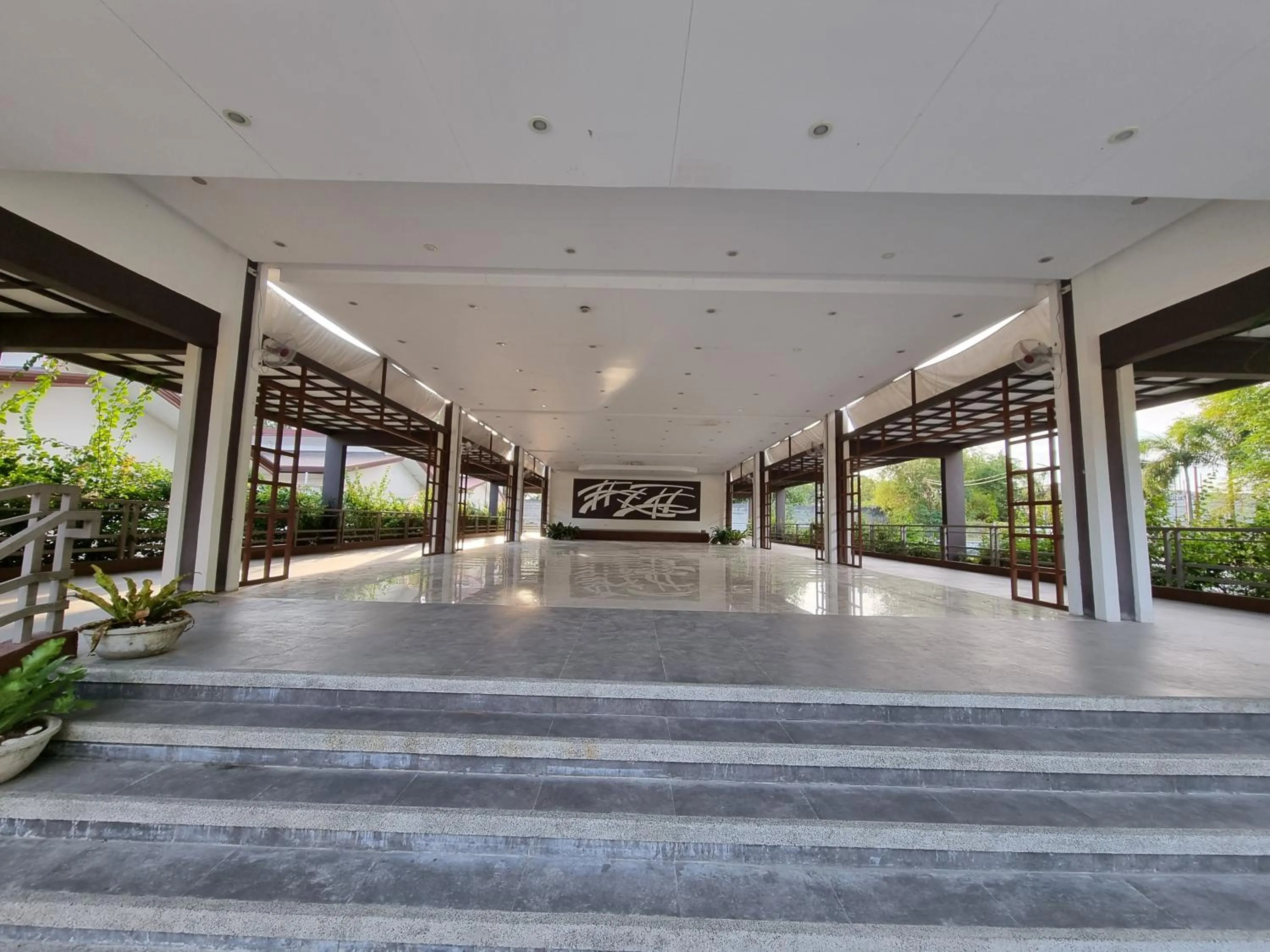 Facade/entrance in Libertyland Waterpark Resort
