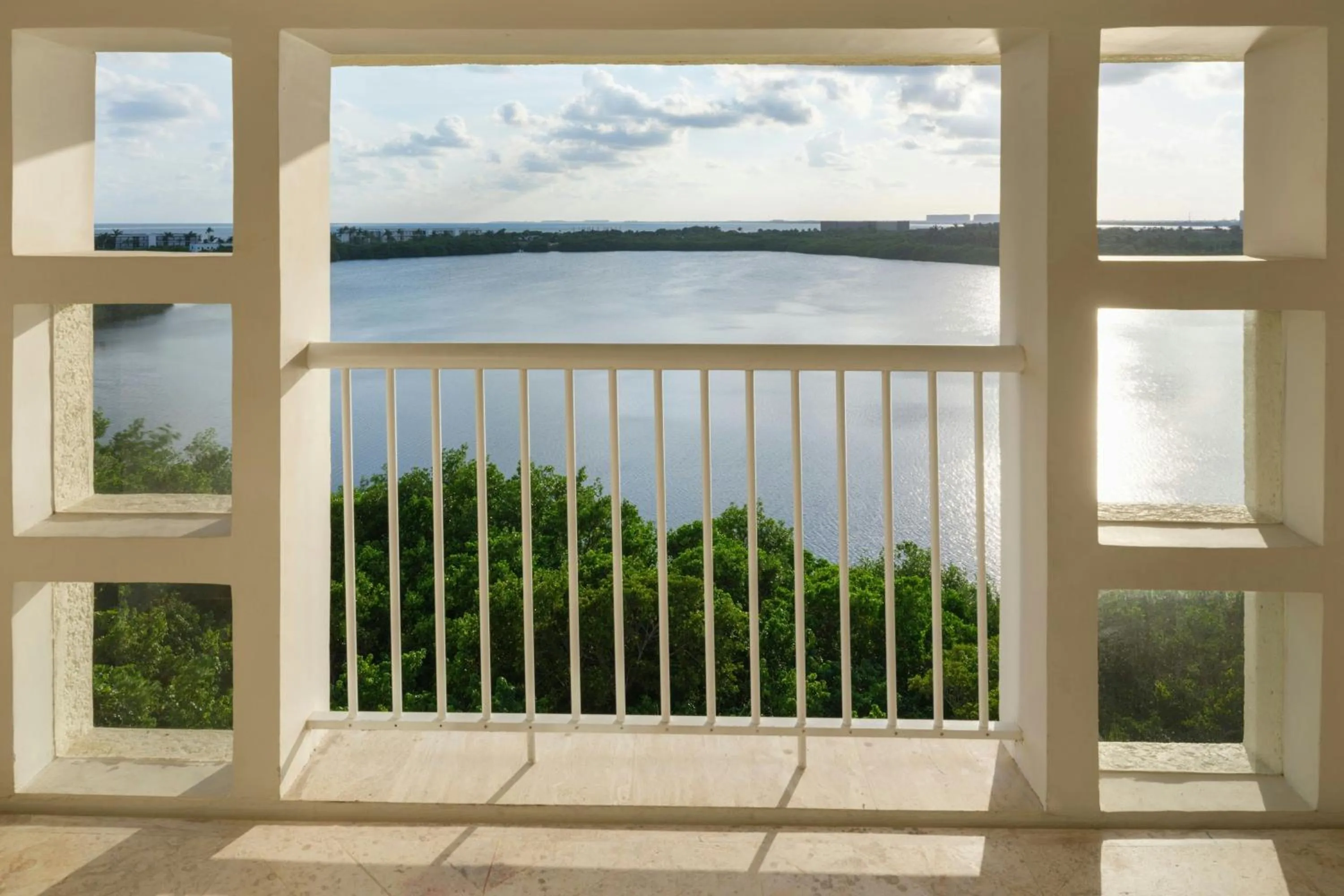 Photo of the whole room in The Westin Resort & Spa Cancun