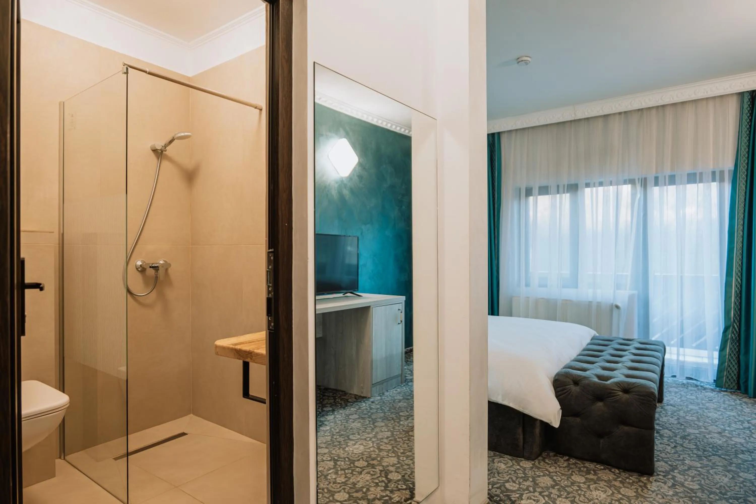 Bedroom, Bed in Suru Hotel & Restaurant