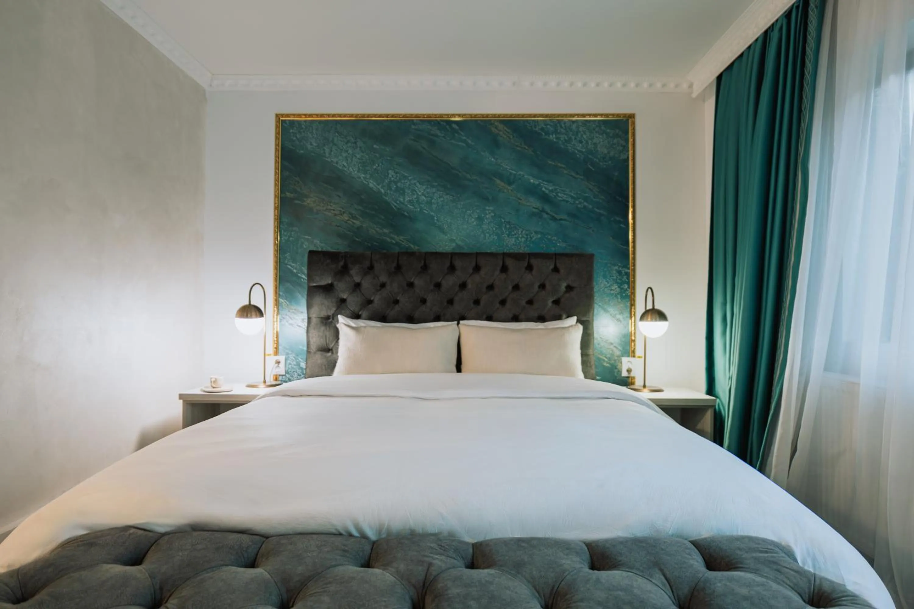 Bedroom, Bed in Suru Hotel & Restaurant