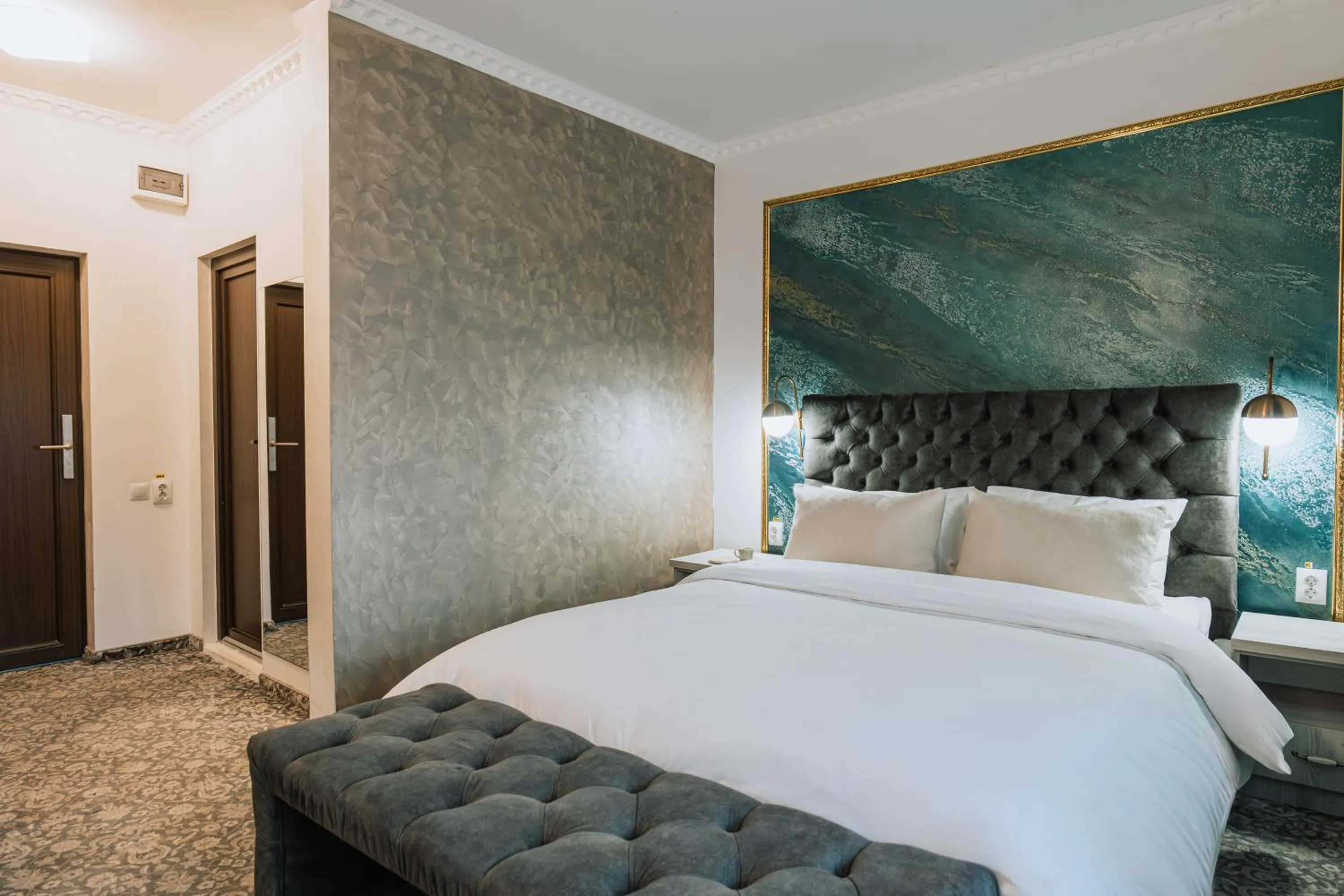 Bedroom, Bed in Suru Hotel & Restaurant