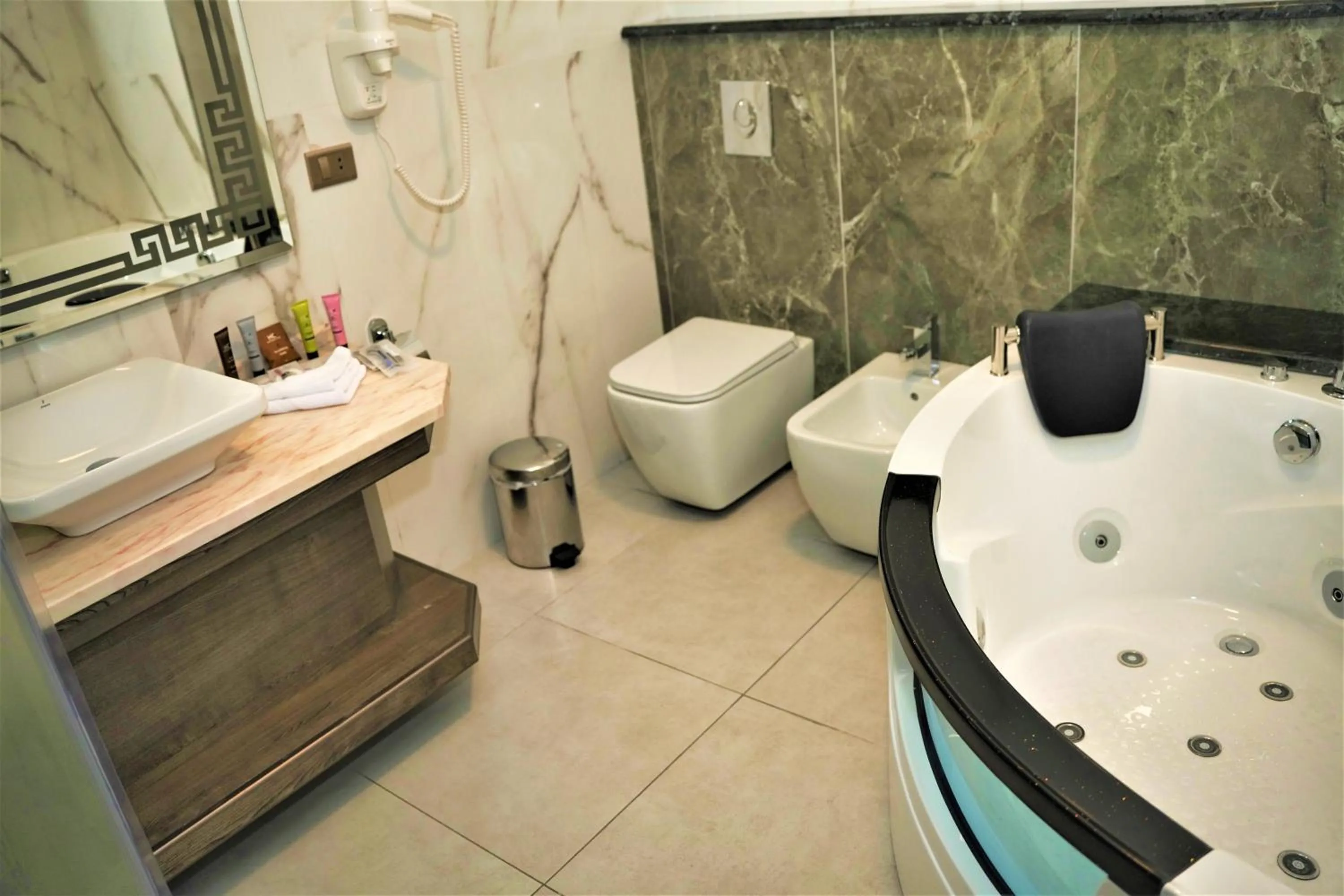 Bathroom in Petra Canyon Hotel