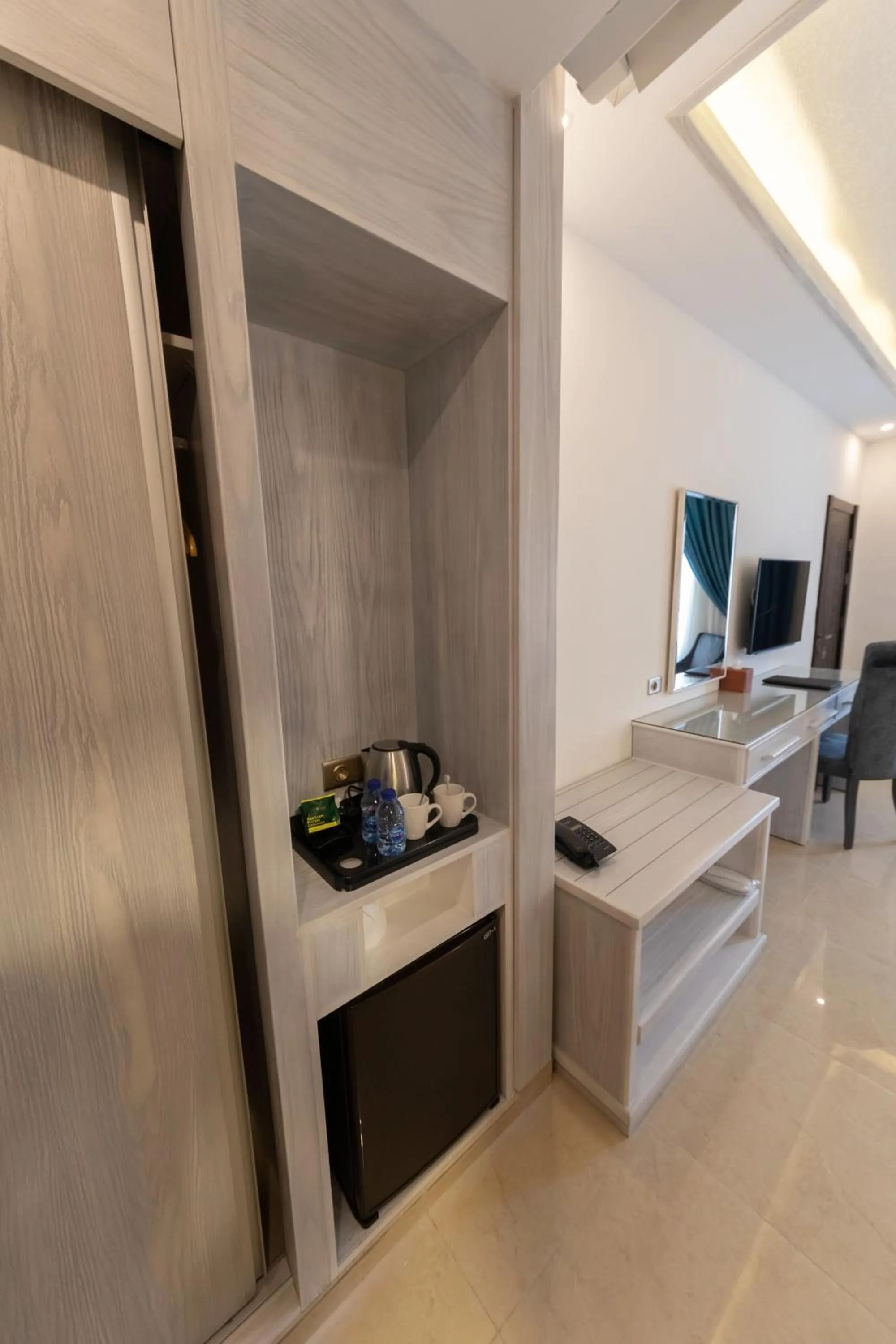 wardrobe in Petra Canyon Hotel