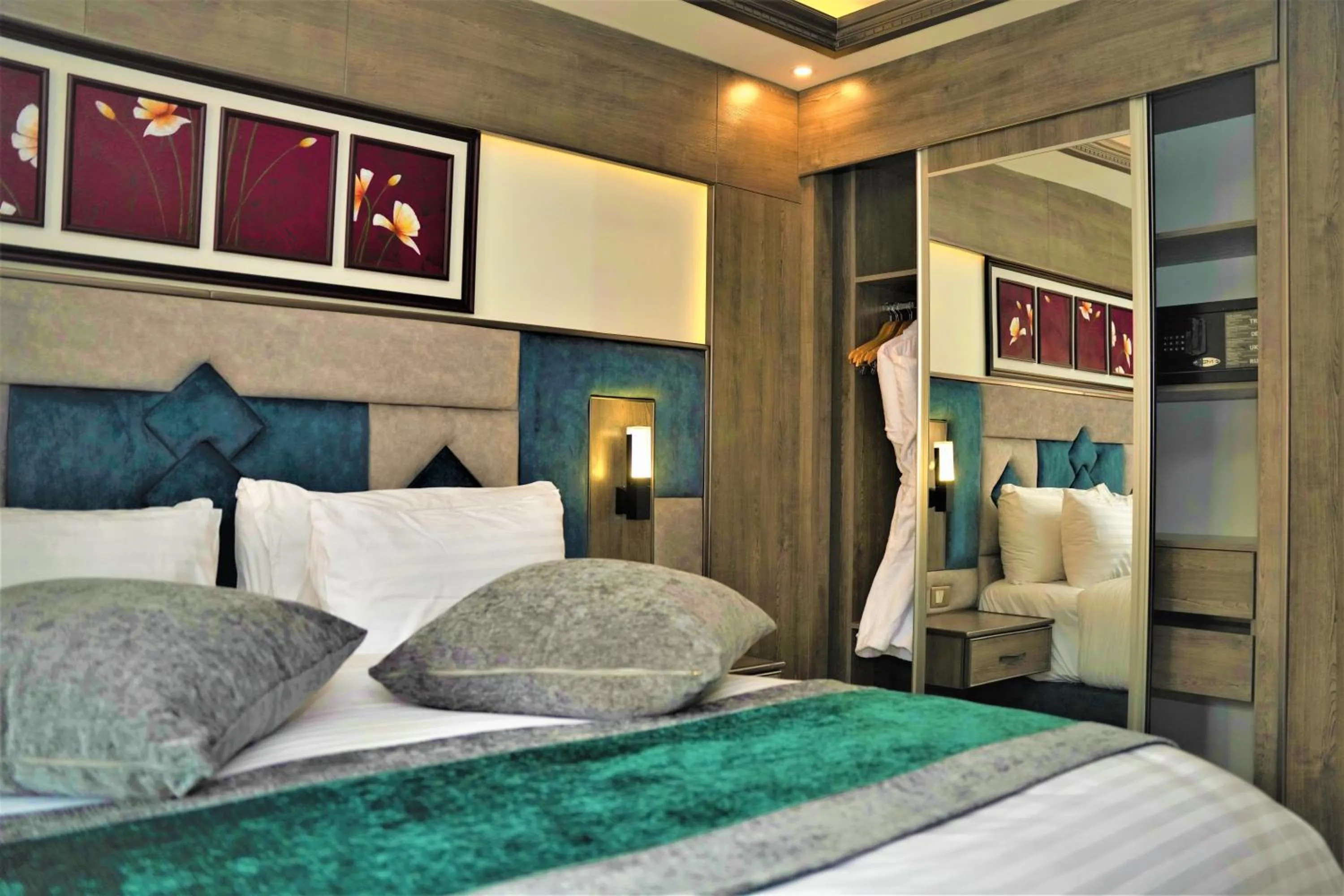 Bedroom, Bed in Petra Canyon Hotel