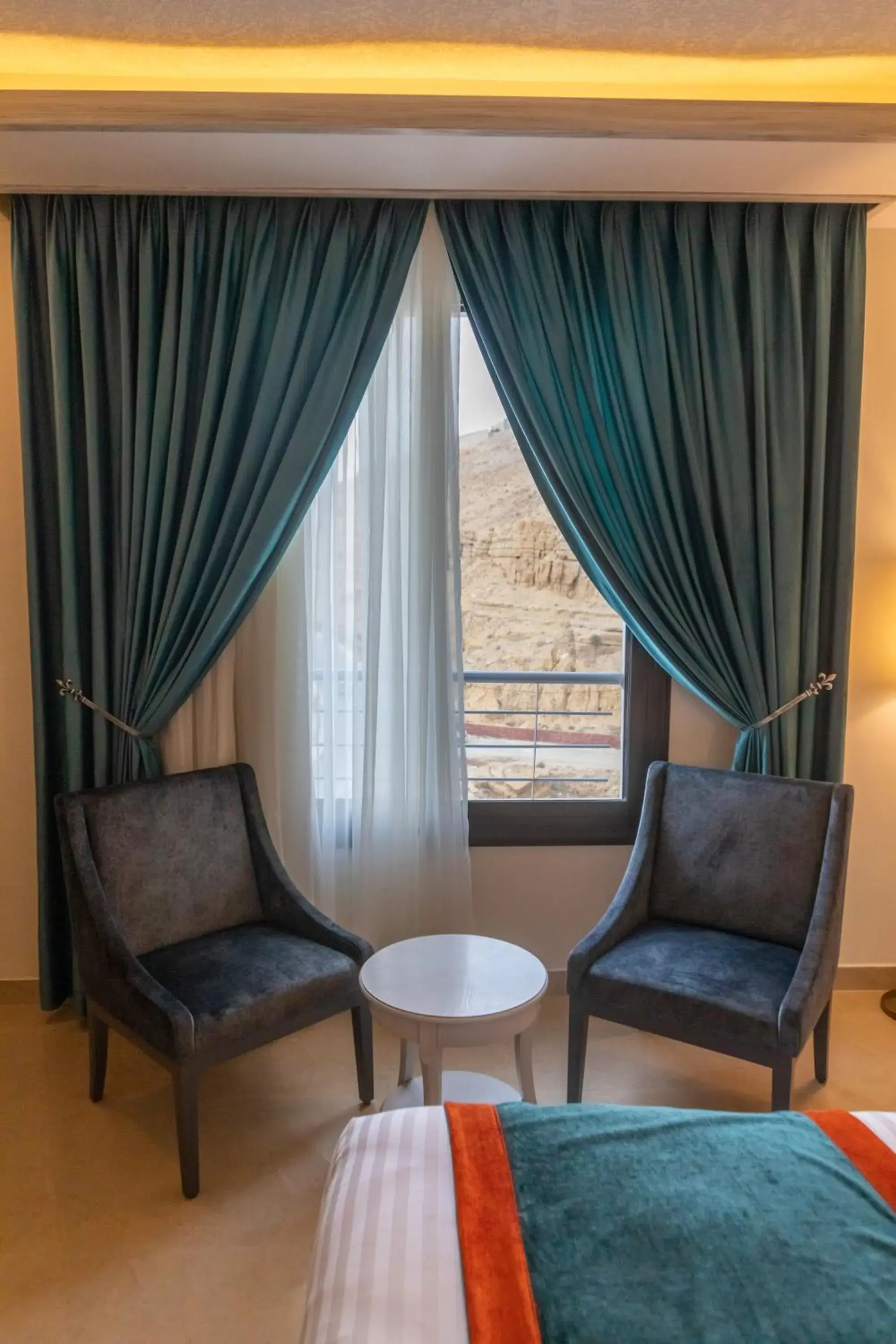 Deluxe Twin Room in Petra Canyon Hotel Deluxe Twin Room in Petra Canyon Hotel