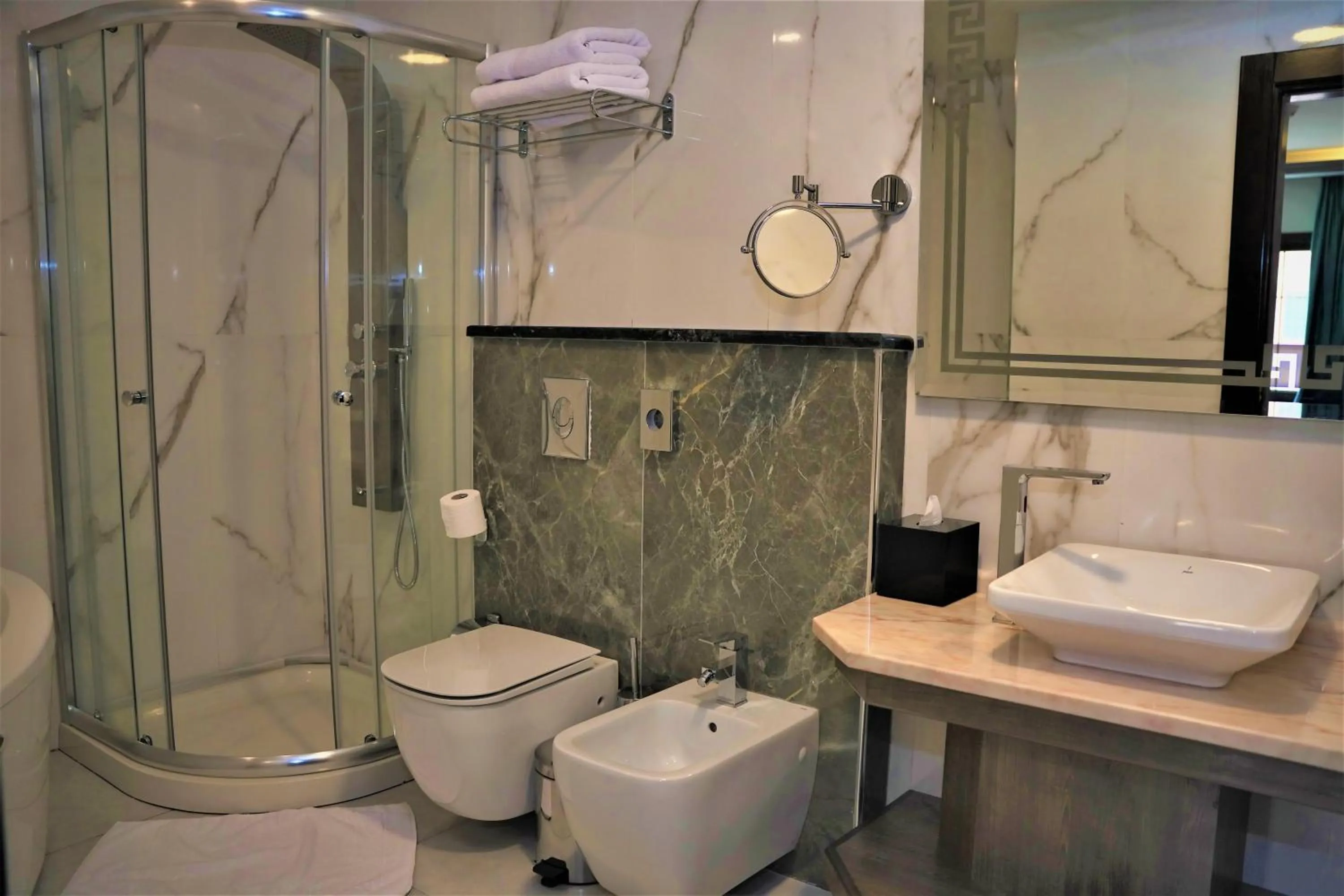 Shower in Petra Canyon Hotel