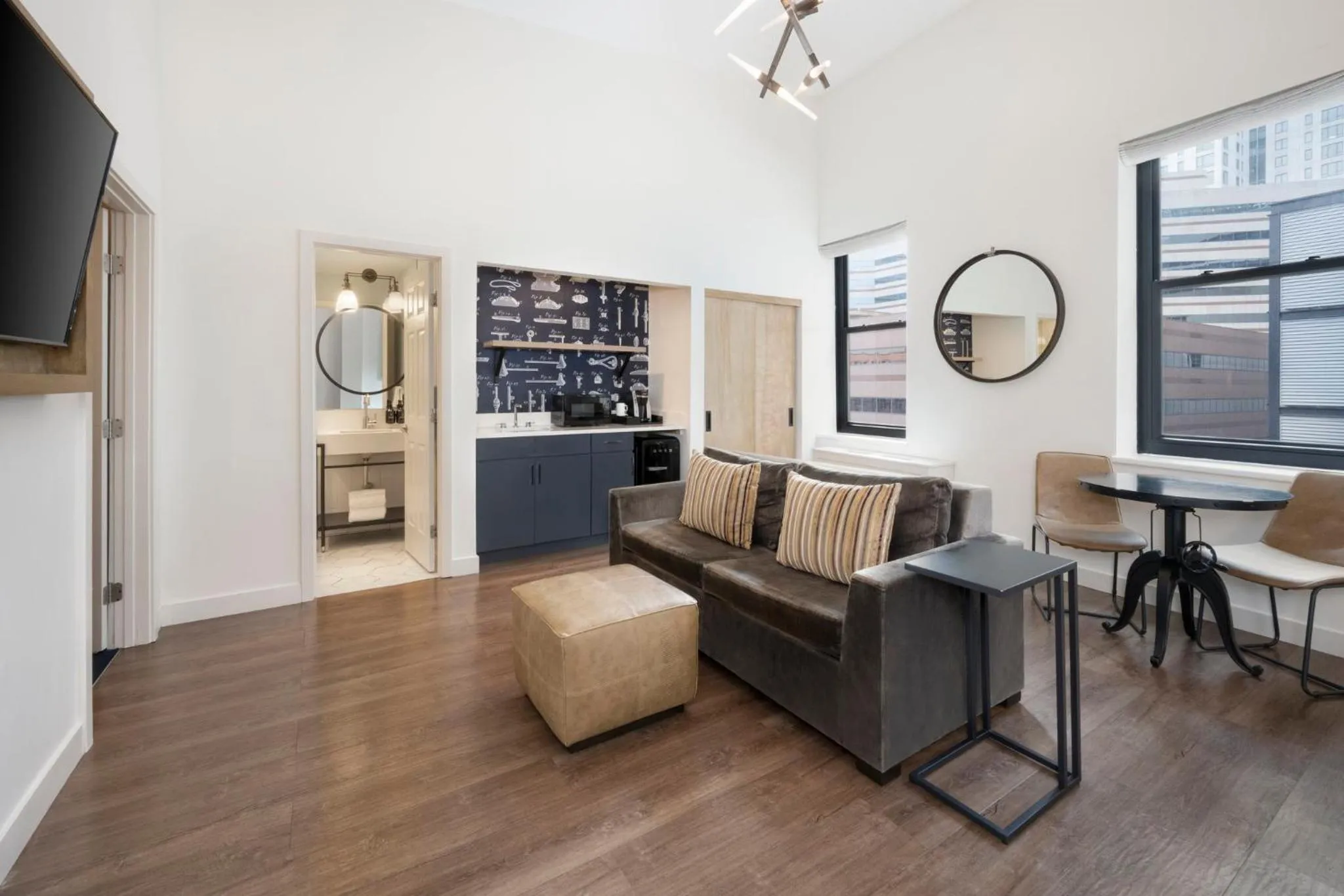 Bedroom in Hotel Indigo Boston Garden by IHG