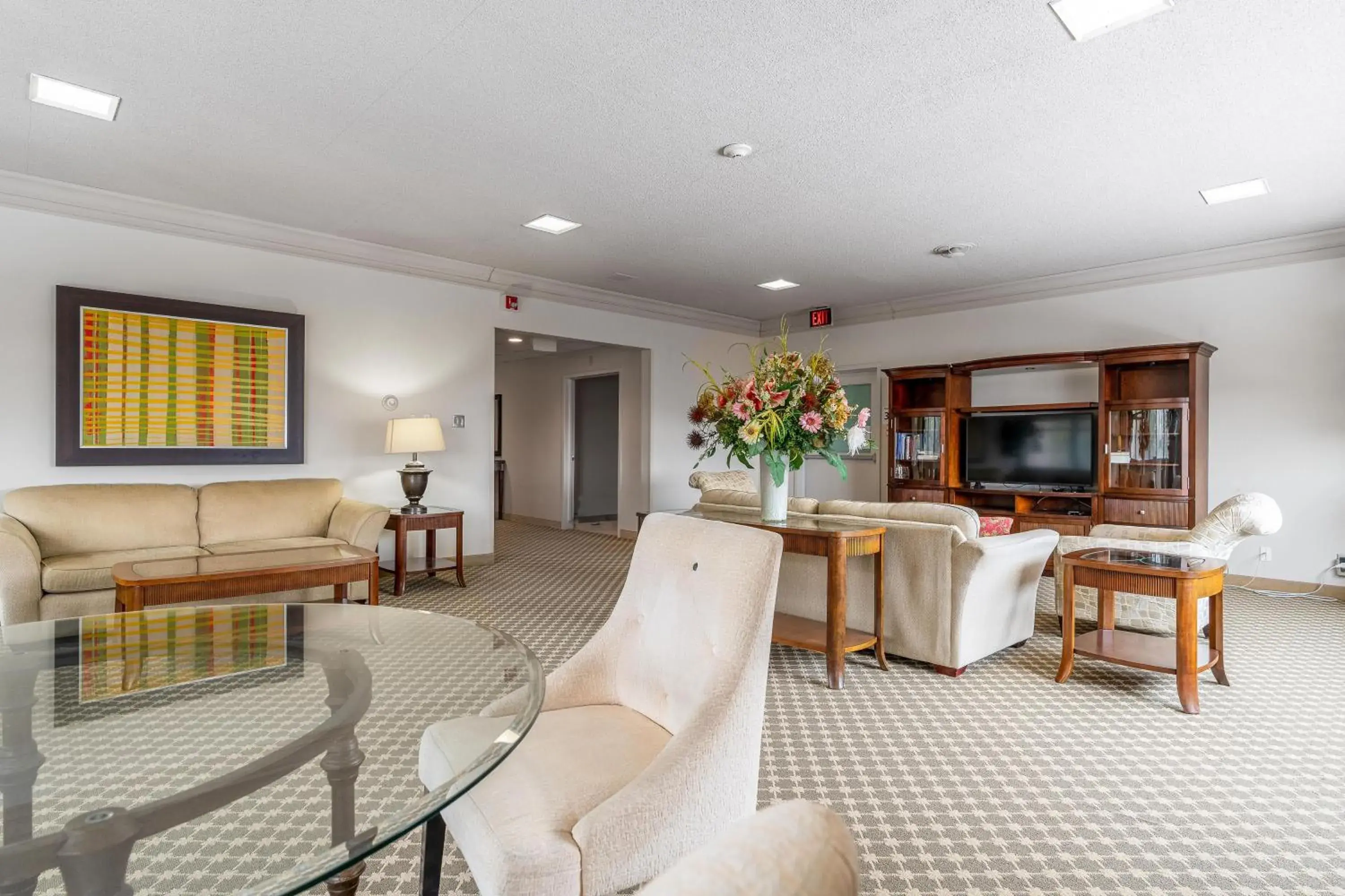 Queen Bed with Half Washroom in Guest House on the Mount Queen Bed with Half Washroom in Guest House on the Mount