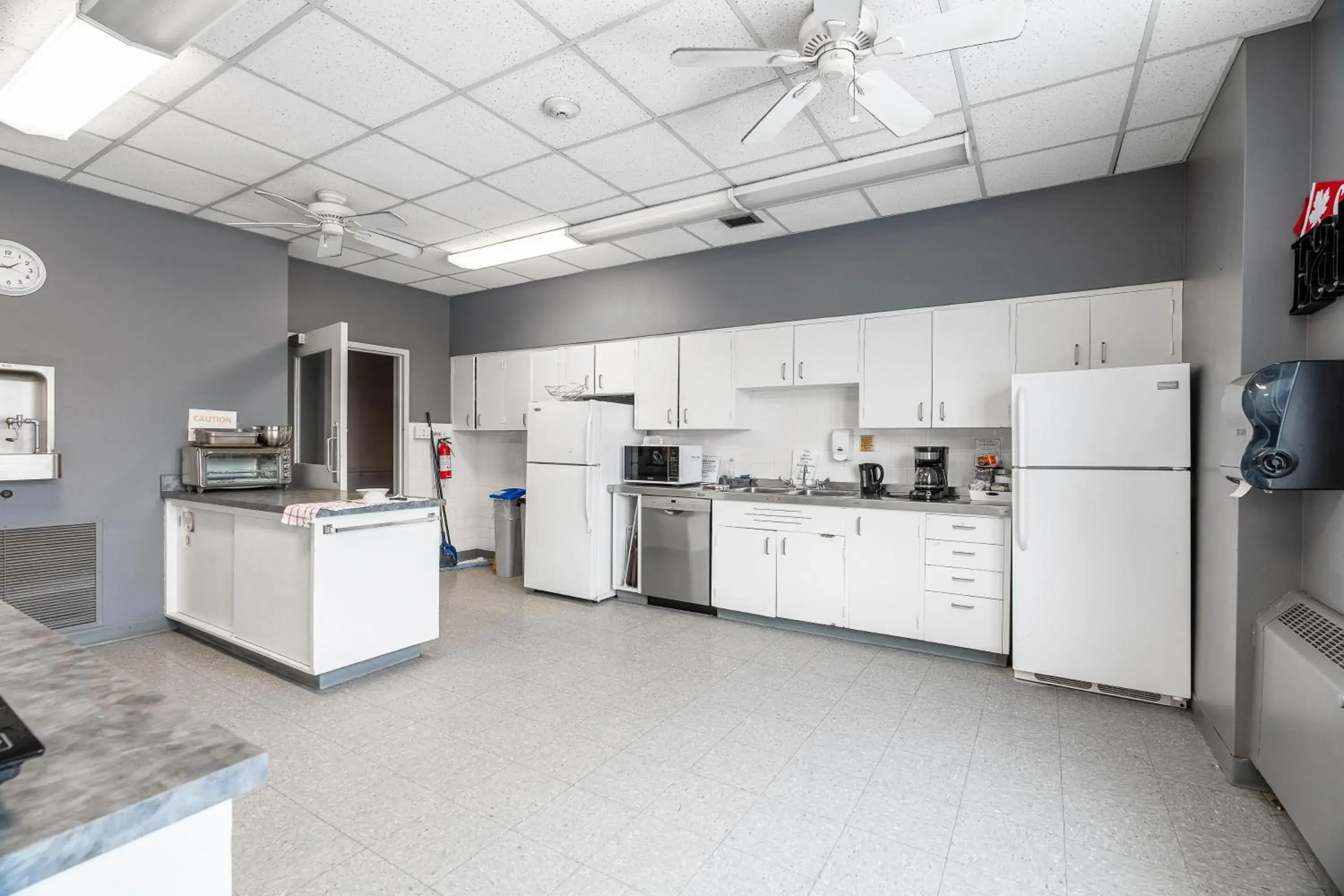 Single Bed with Shared Bathroom - single occupancy in Guest House on the Mount Single Bed with Shared Bathroom - single occupancy in Guest House on the Mount