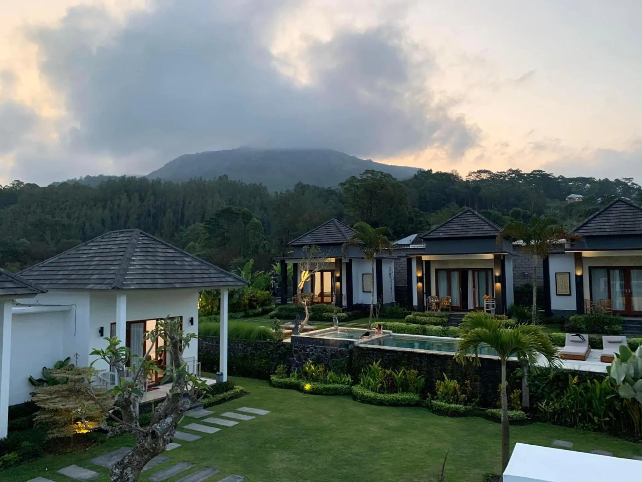 Bali Astetic Villa and Hot Spring