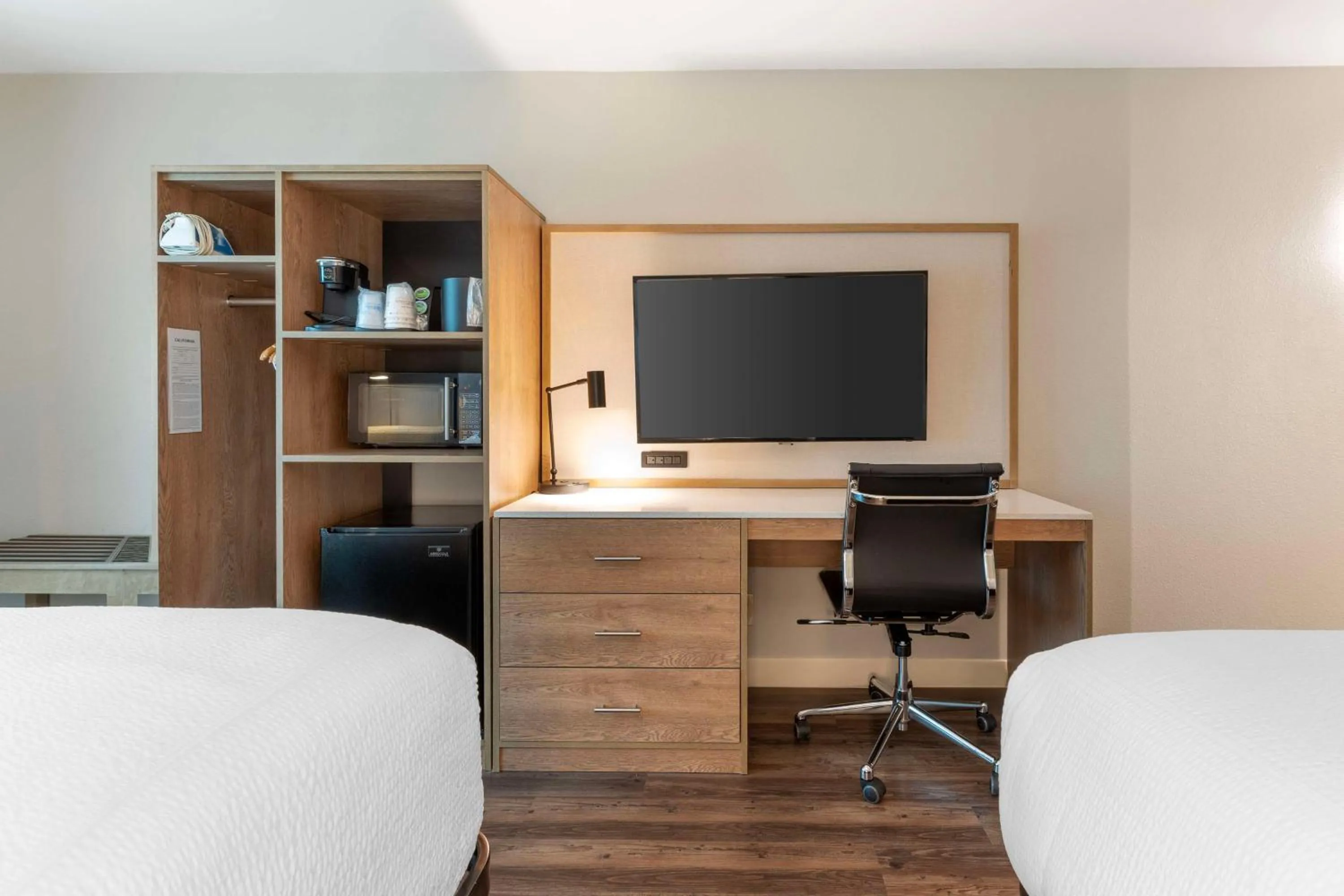 Bedroom, Bed in Best Western Plus Rancho Cordova Inn