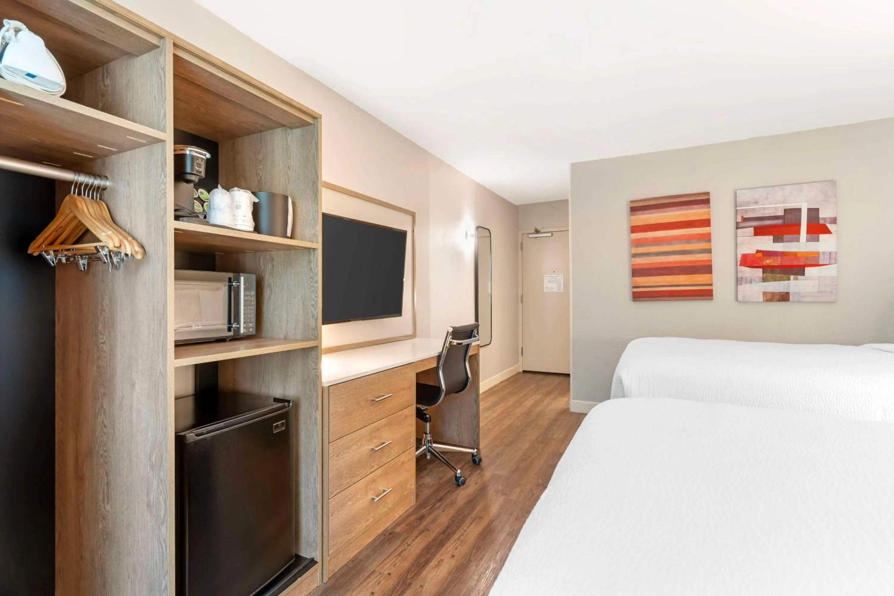 Bedroom, Bed in Best Western Plus Rancho Cordova Inn