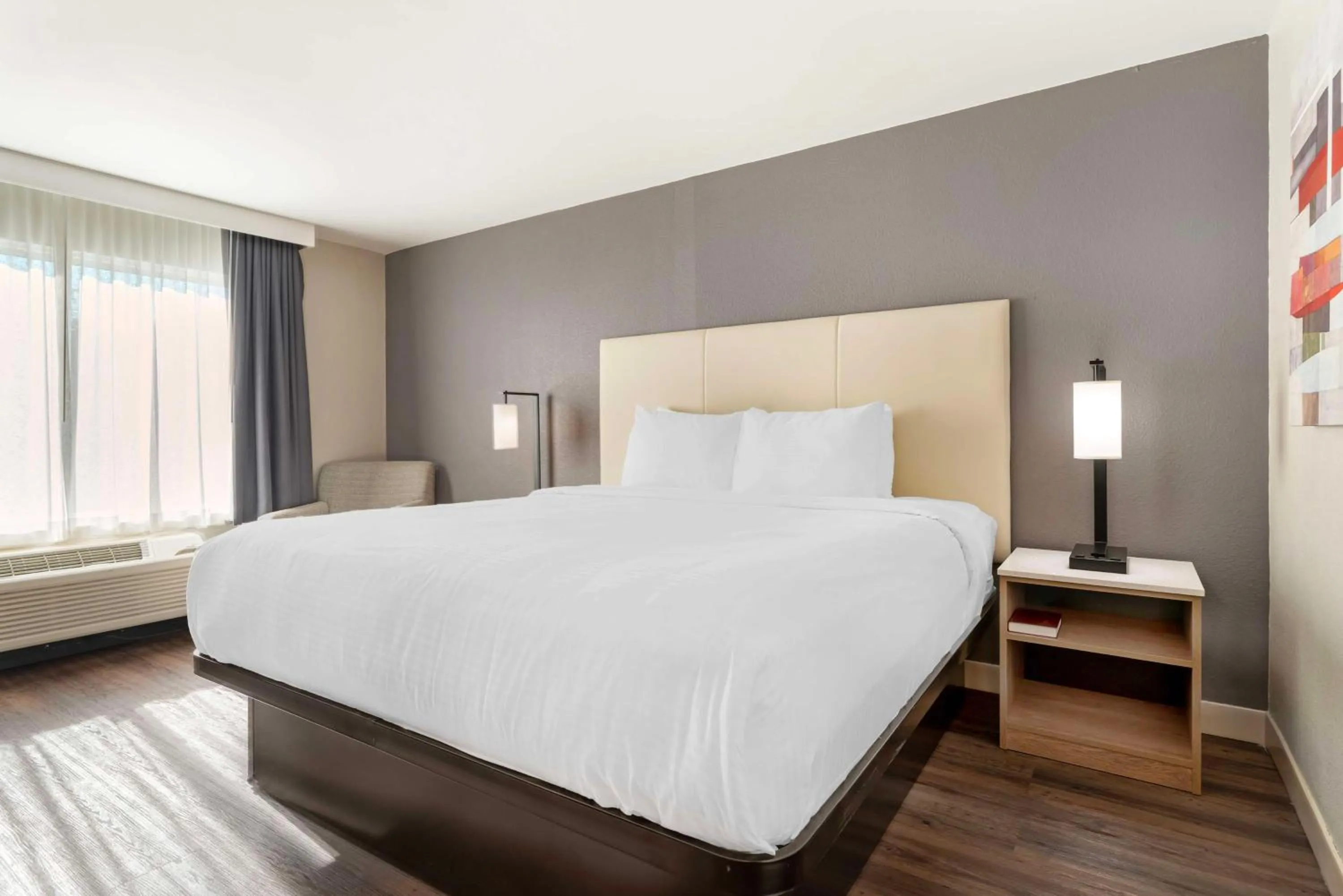 Bedroom, Bed in Best Western Plus Rancho Cordova Inn