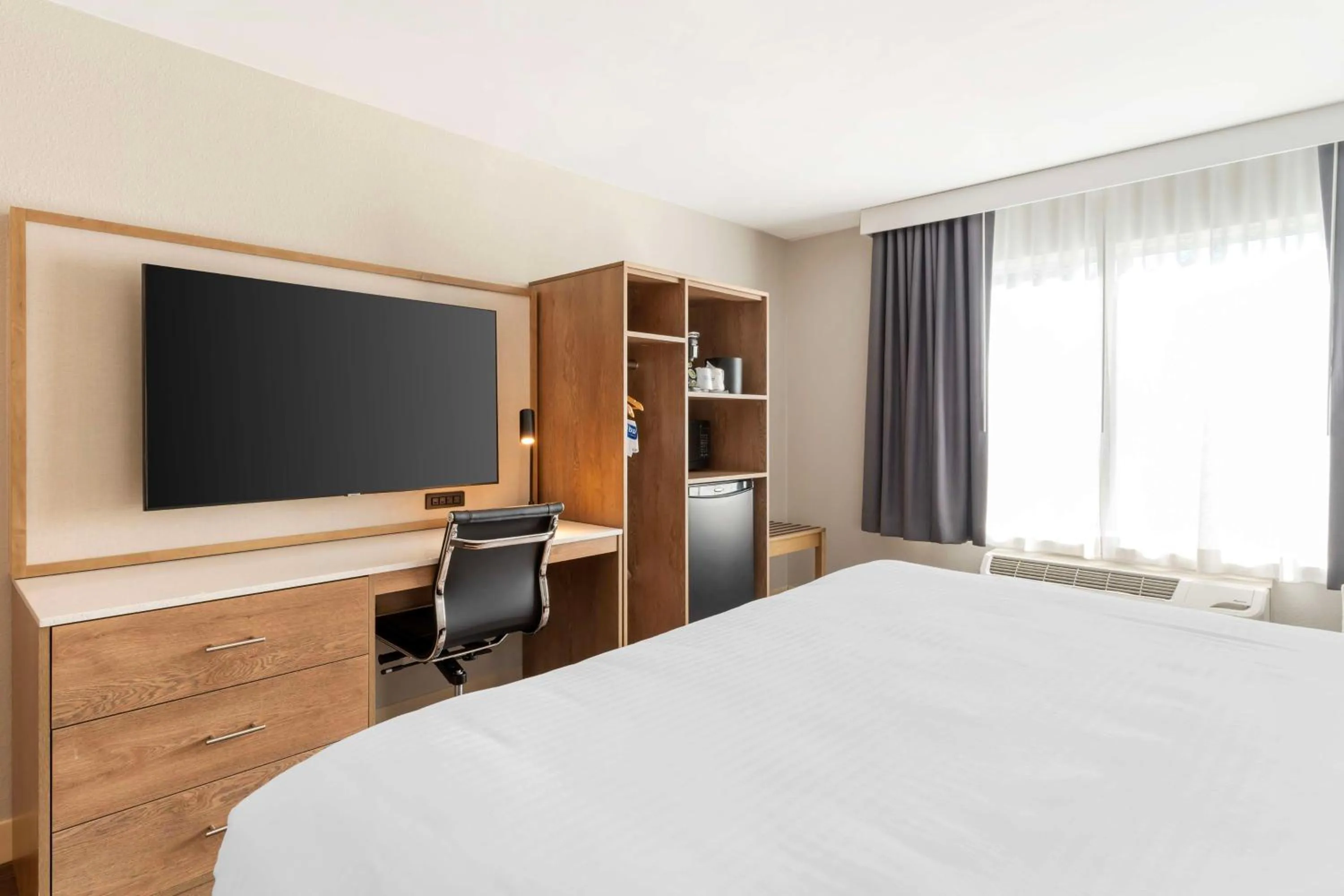 Bedroom, Bed in Best Western Plus Rancho Cordova Inn