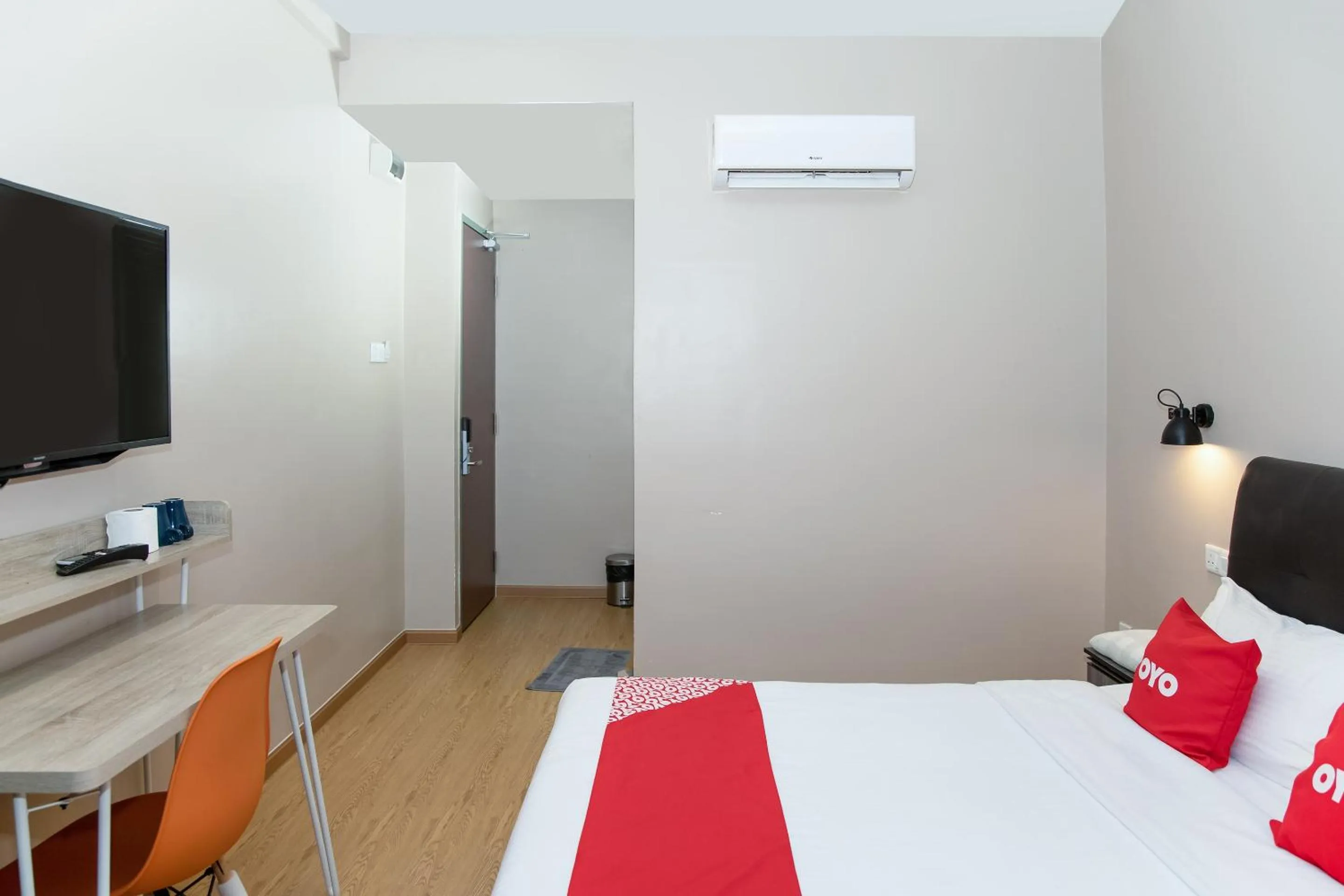 Bedroom, Bed in Capital O 90406 Mirani Hotel