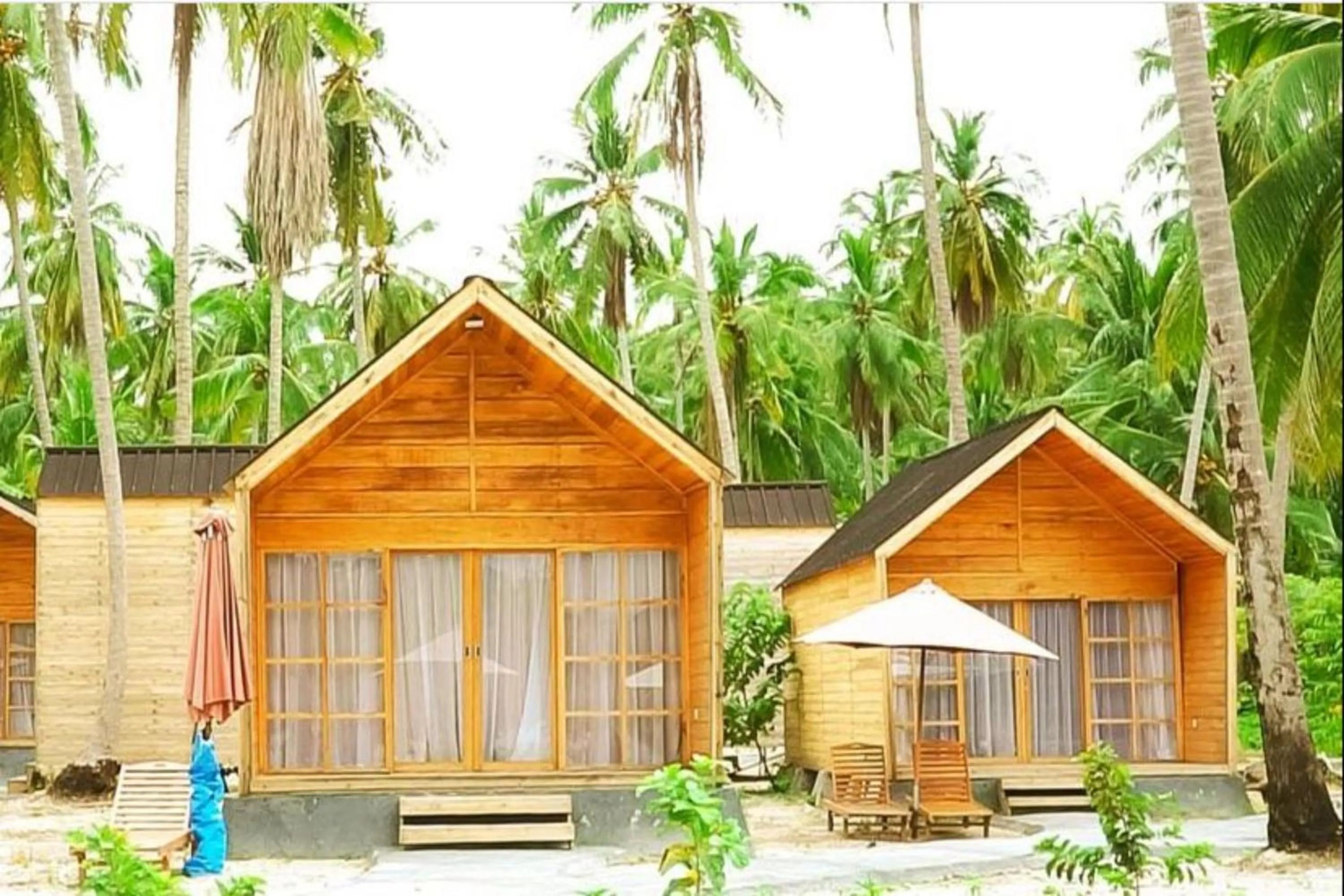 Property building in Pulau Mahitam Resort & Cottage by Hotelku