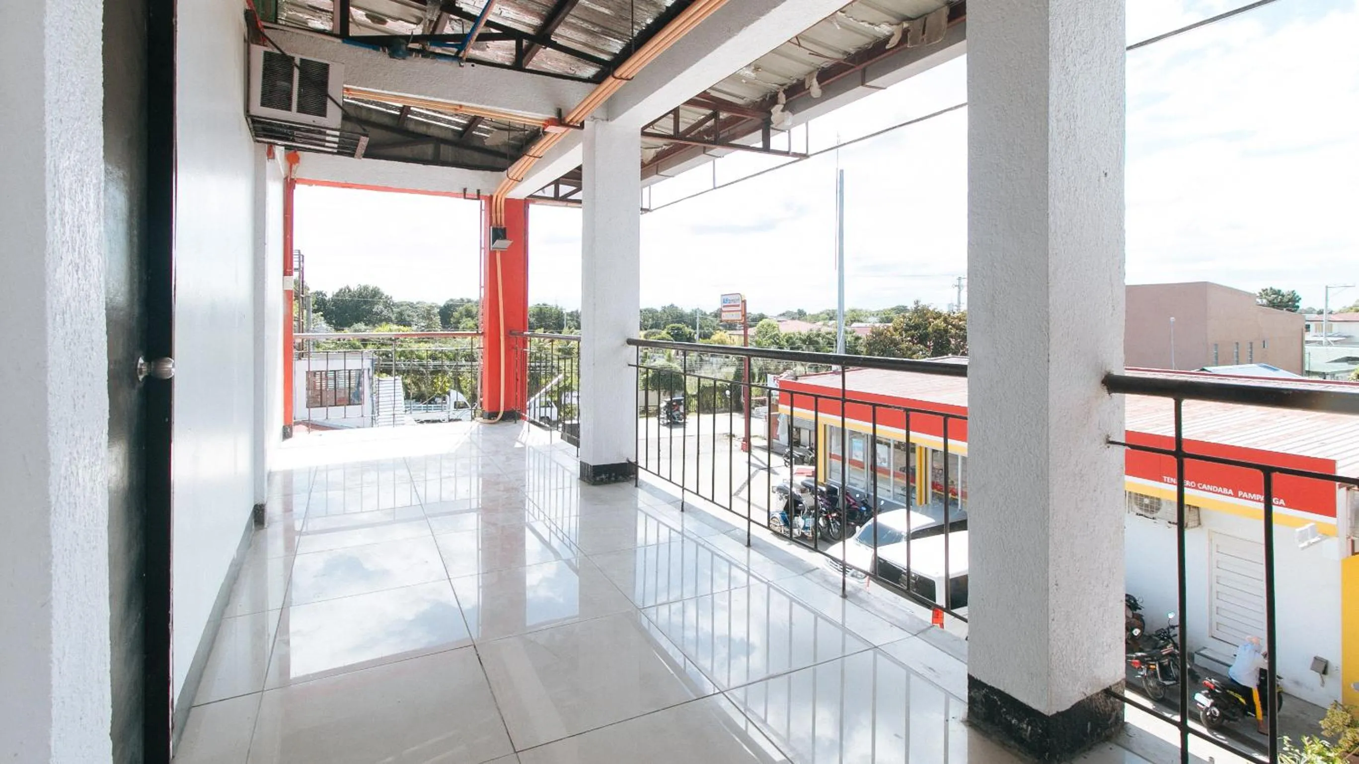 Property building in RedDoorz @ Shukran Rentals OPC Pampanga