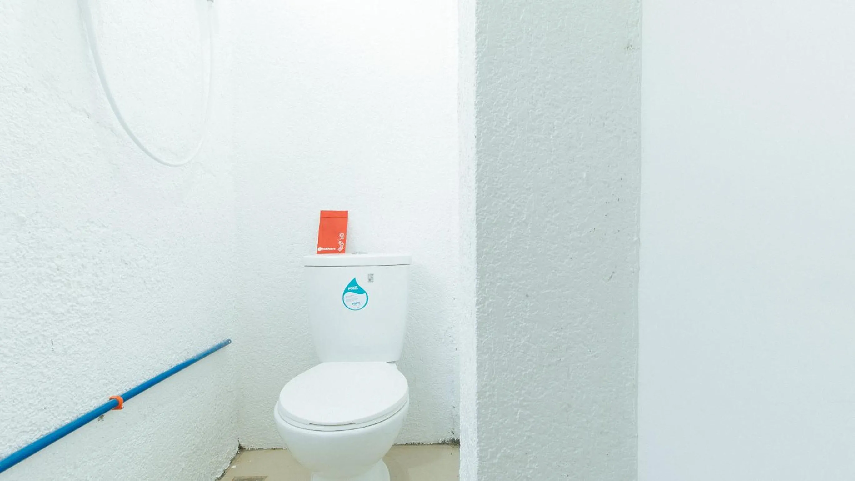 Toilet in RedDoorz @ Shukran Rentals OPC Pampanga