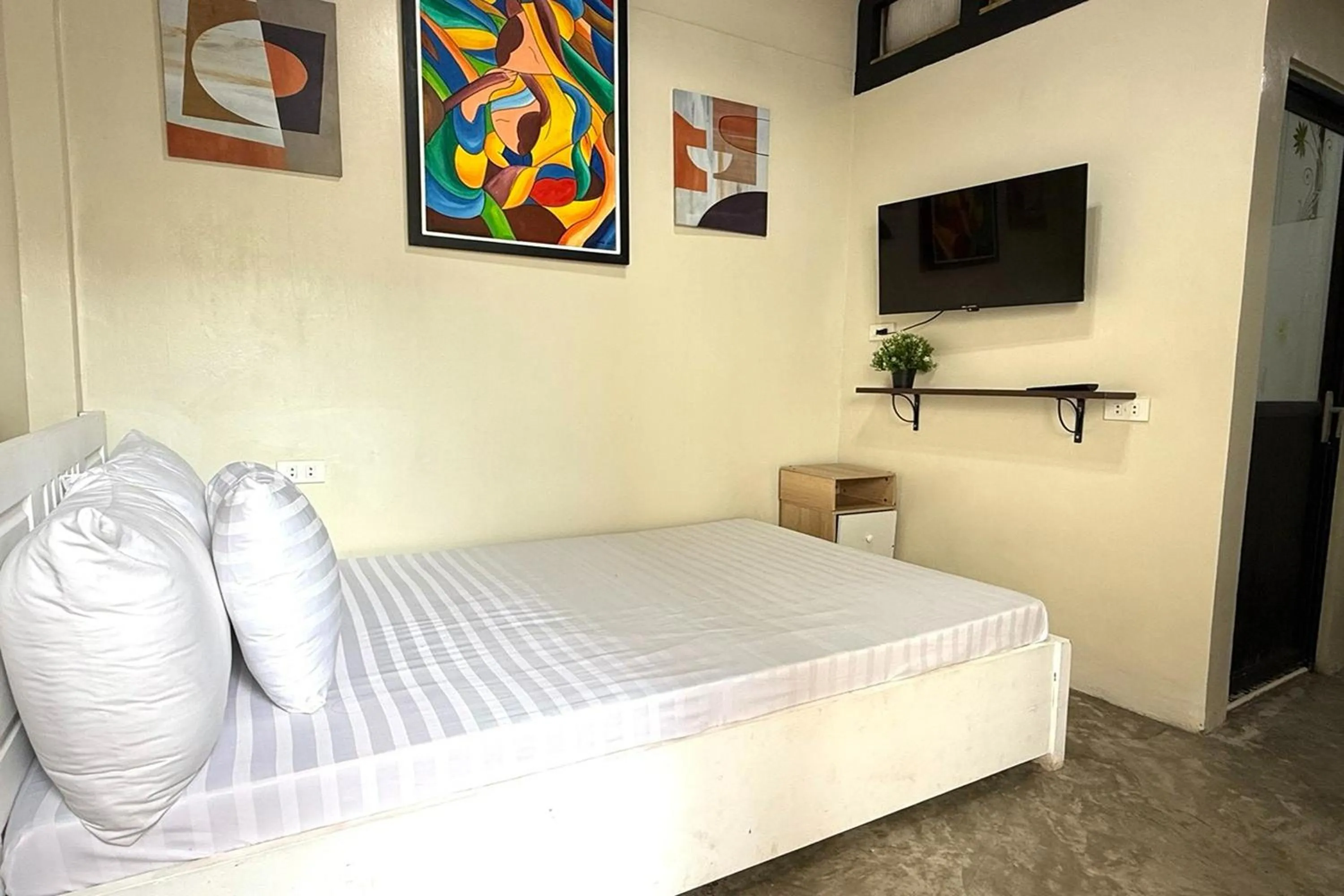 Bed in Camp Saint John Hotel La Union