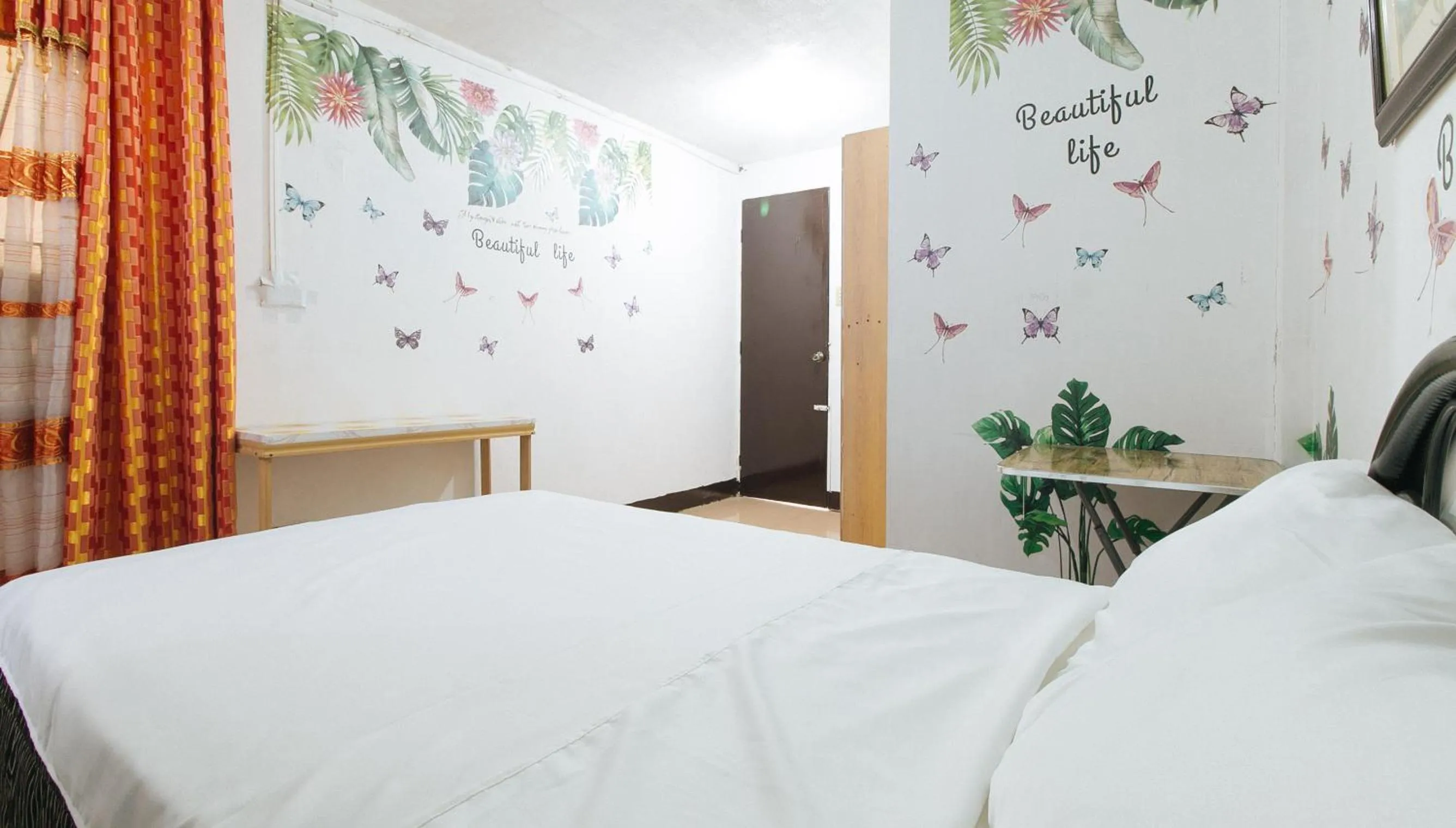 Bedroom in Cristian Jay Dormitory by RedDoorz