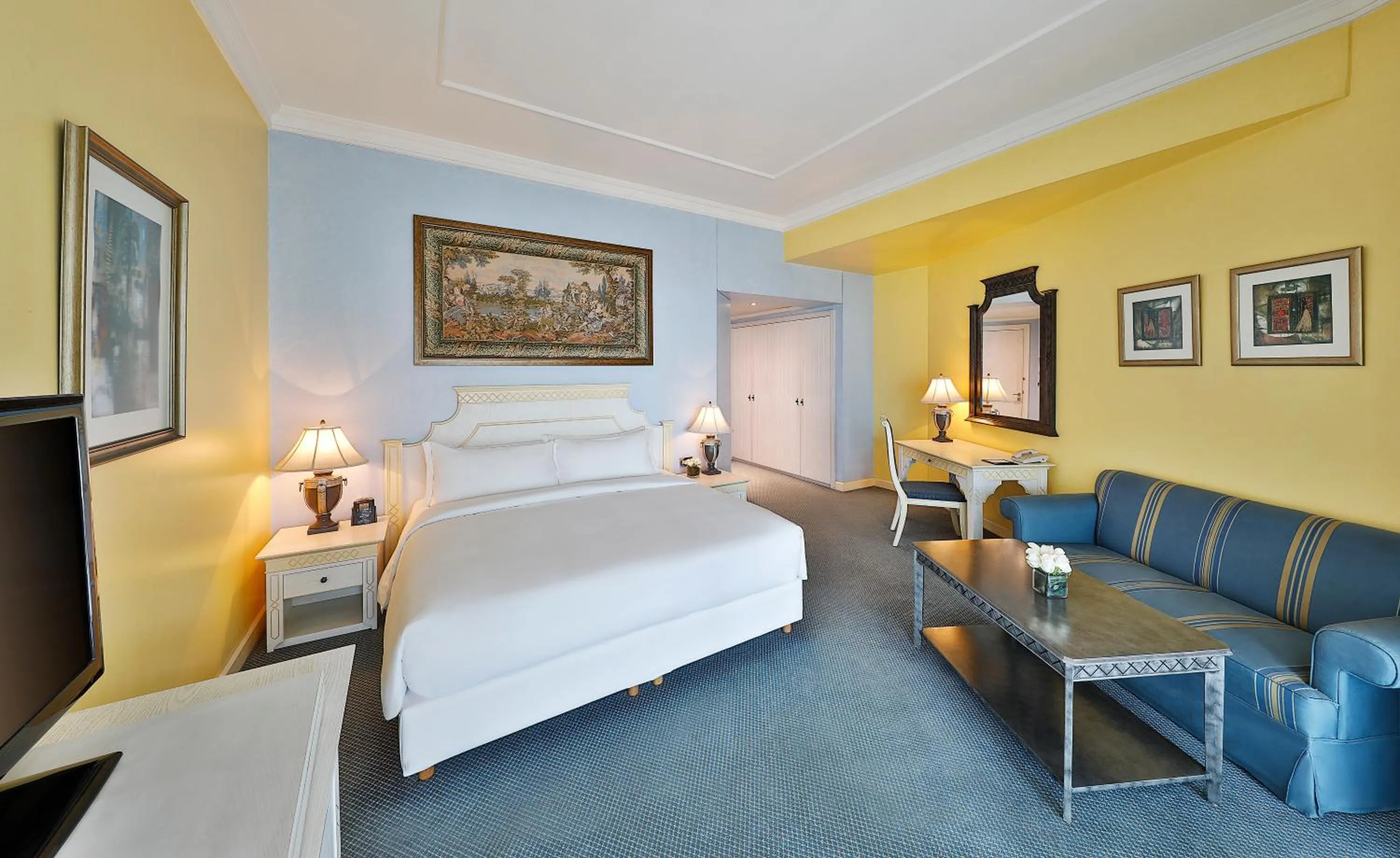 Bed in Al Habtoor Grand Beirut