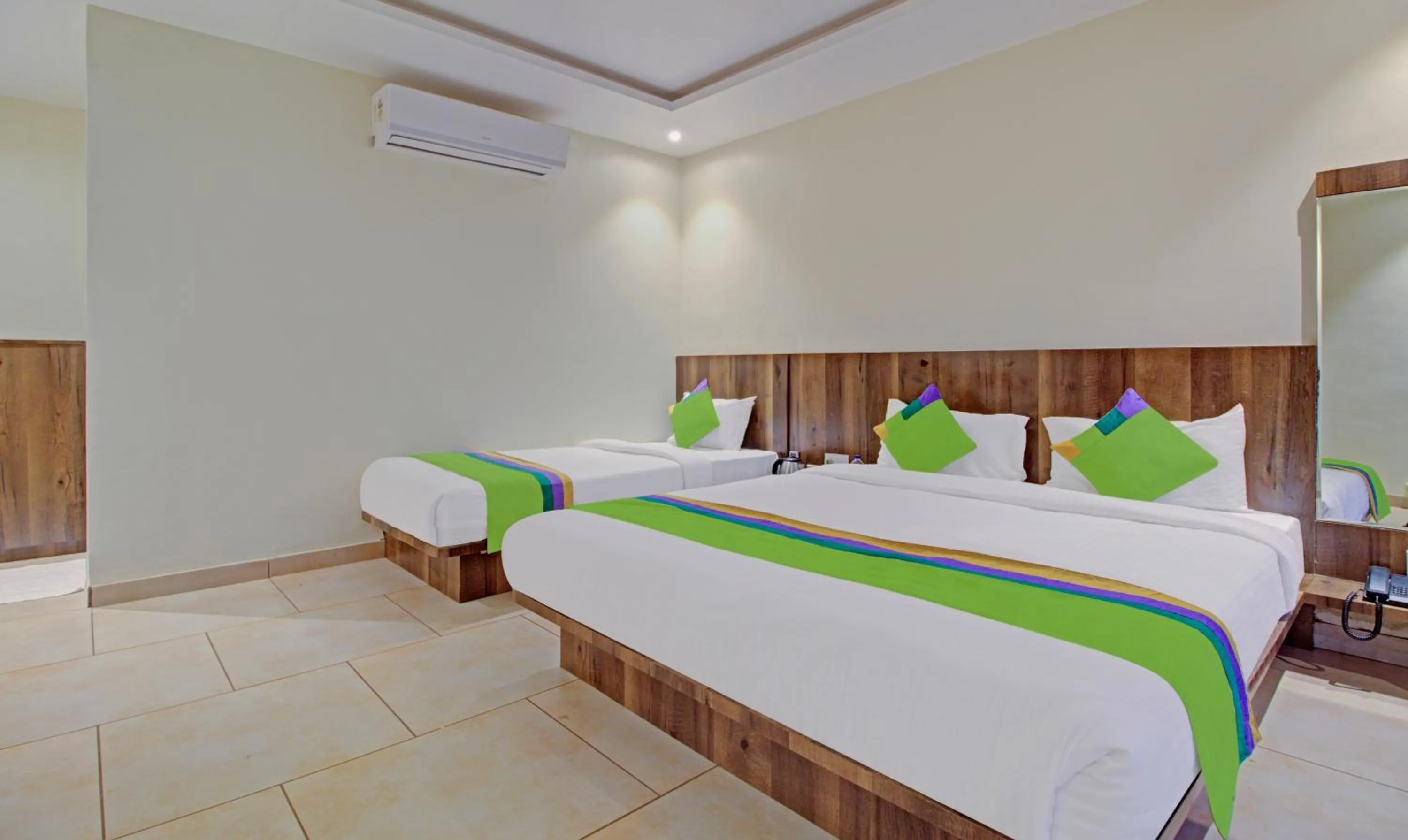 Bedroom, Bed in Treebo Nakshatra Cottages Mahabaleshwar