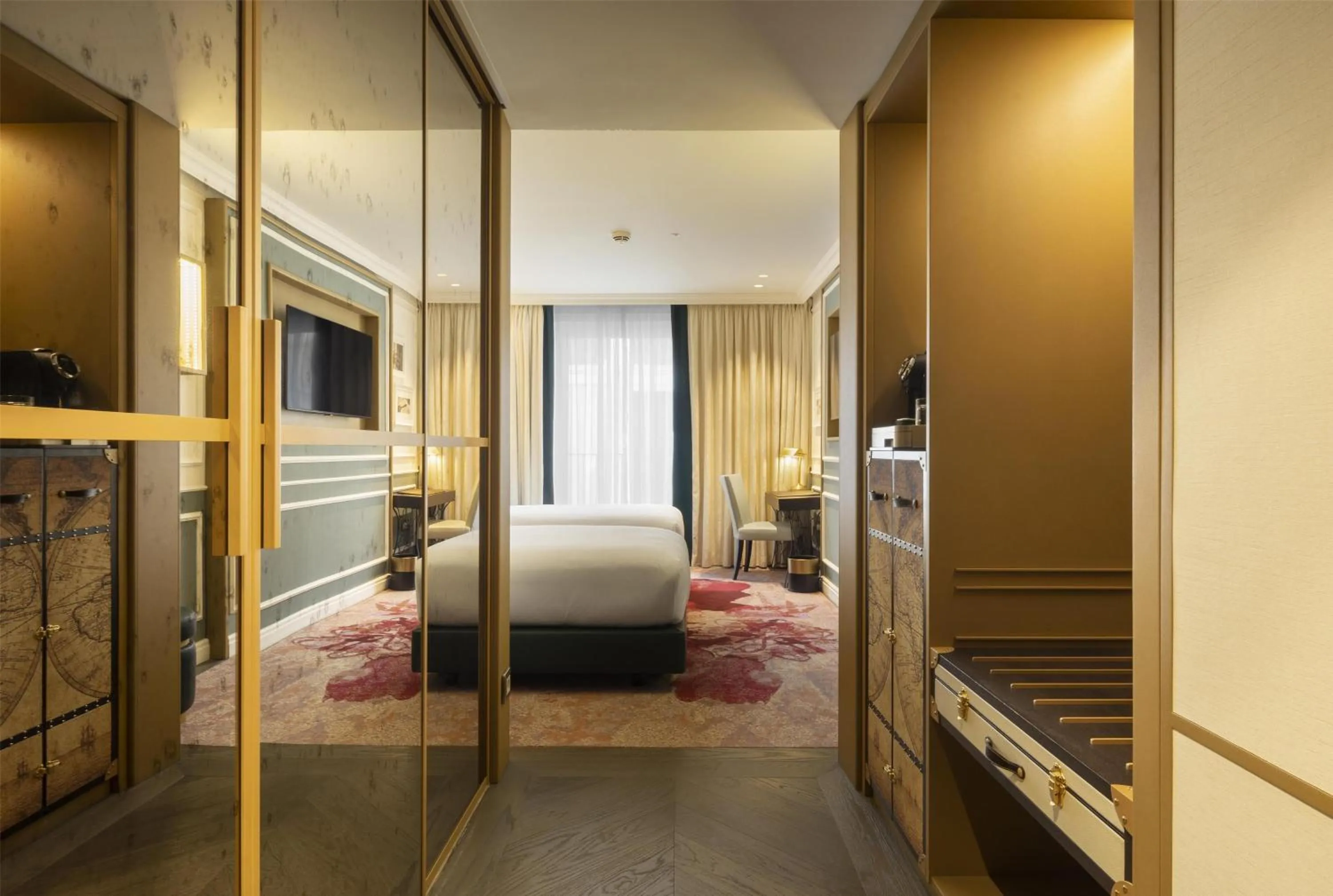 Bed in The Emerald House Lisbon - Curio Collection By Hilton