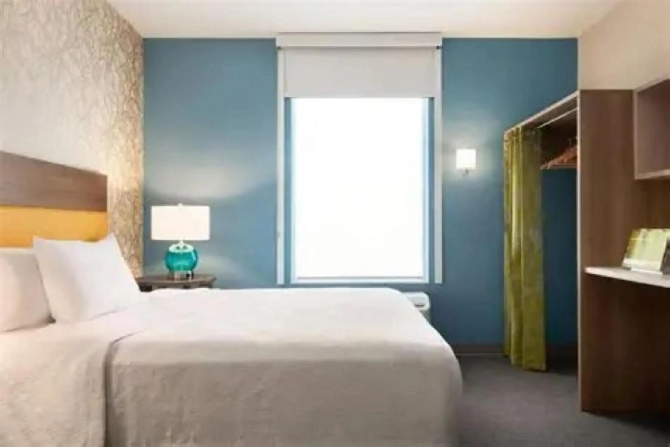 Bedroom, Bed in Home2 Suites By Hilton Hayward