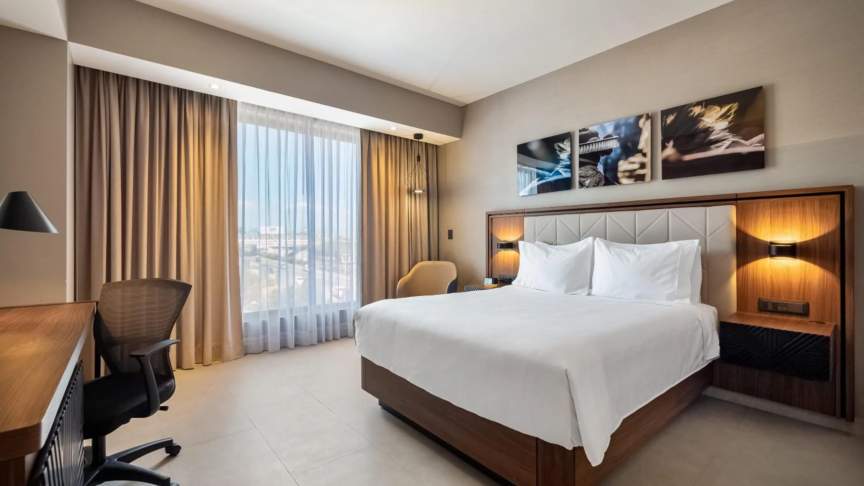 Bedroom, Bed in Hampton Inn By Hilton Nuevo Vallarta