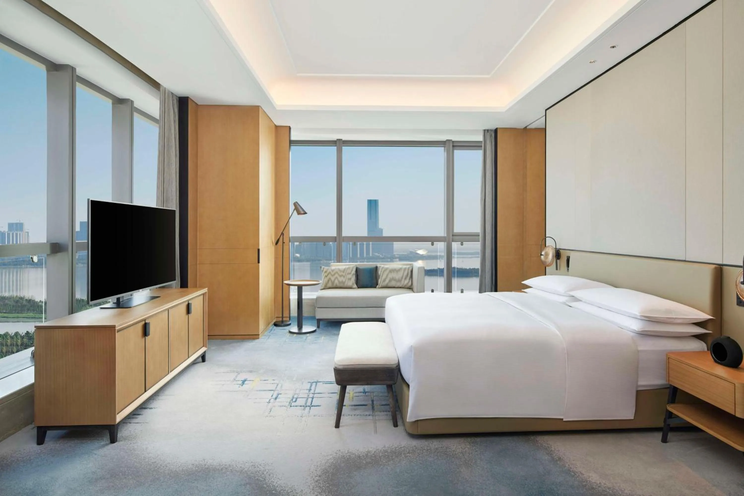 Living room, Bed in Hilton Suzhou Wuzhong