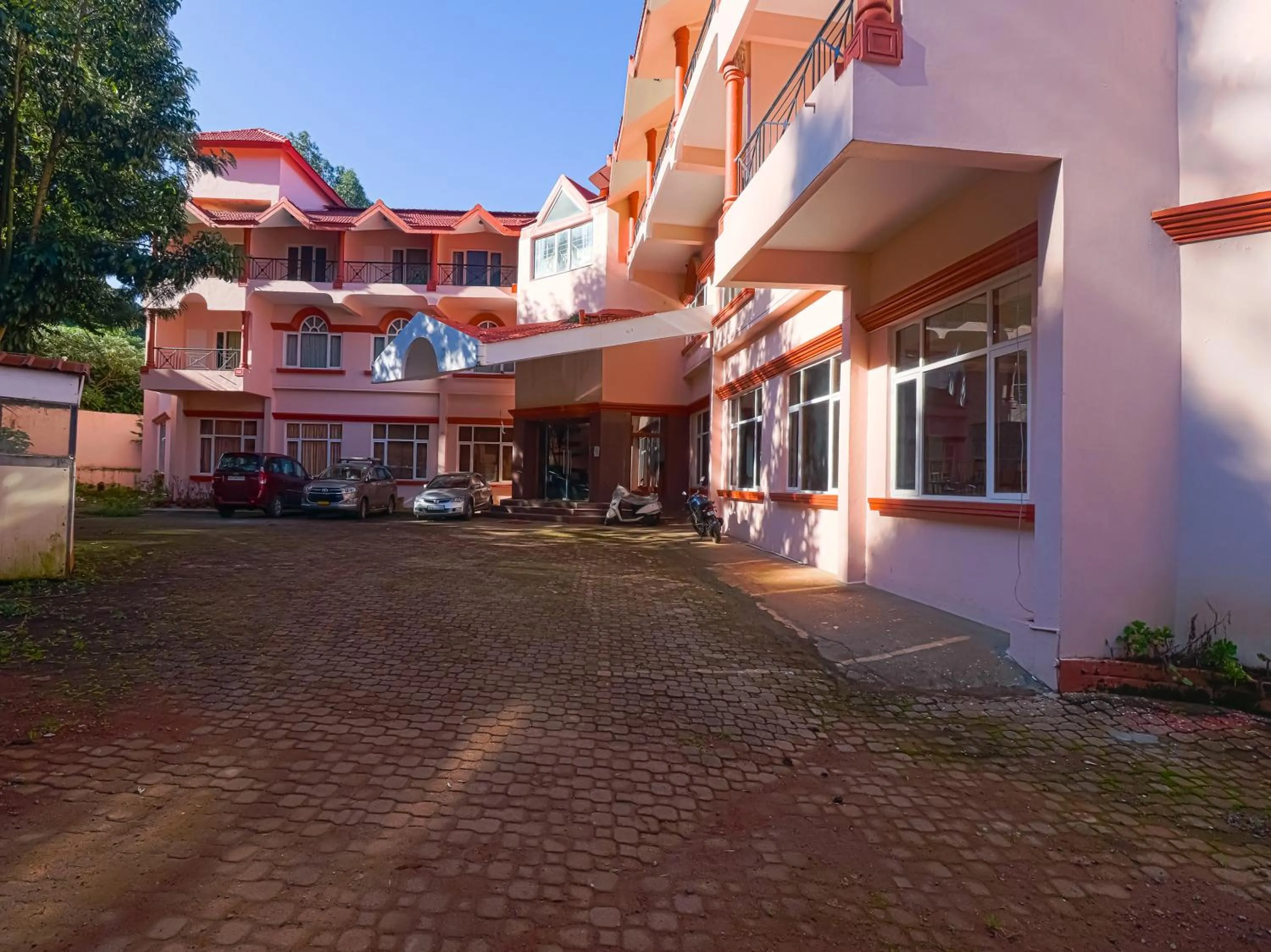 Parking in The Byke Sunshine Grand