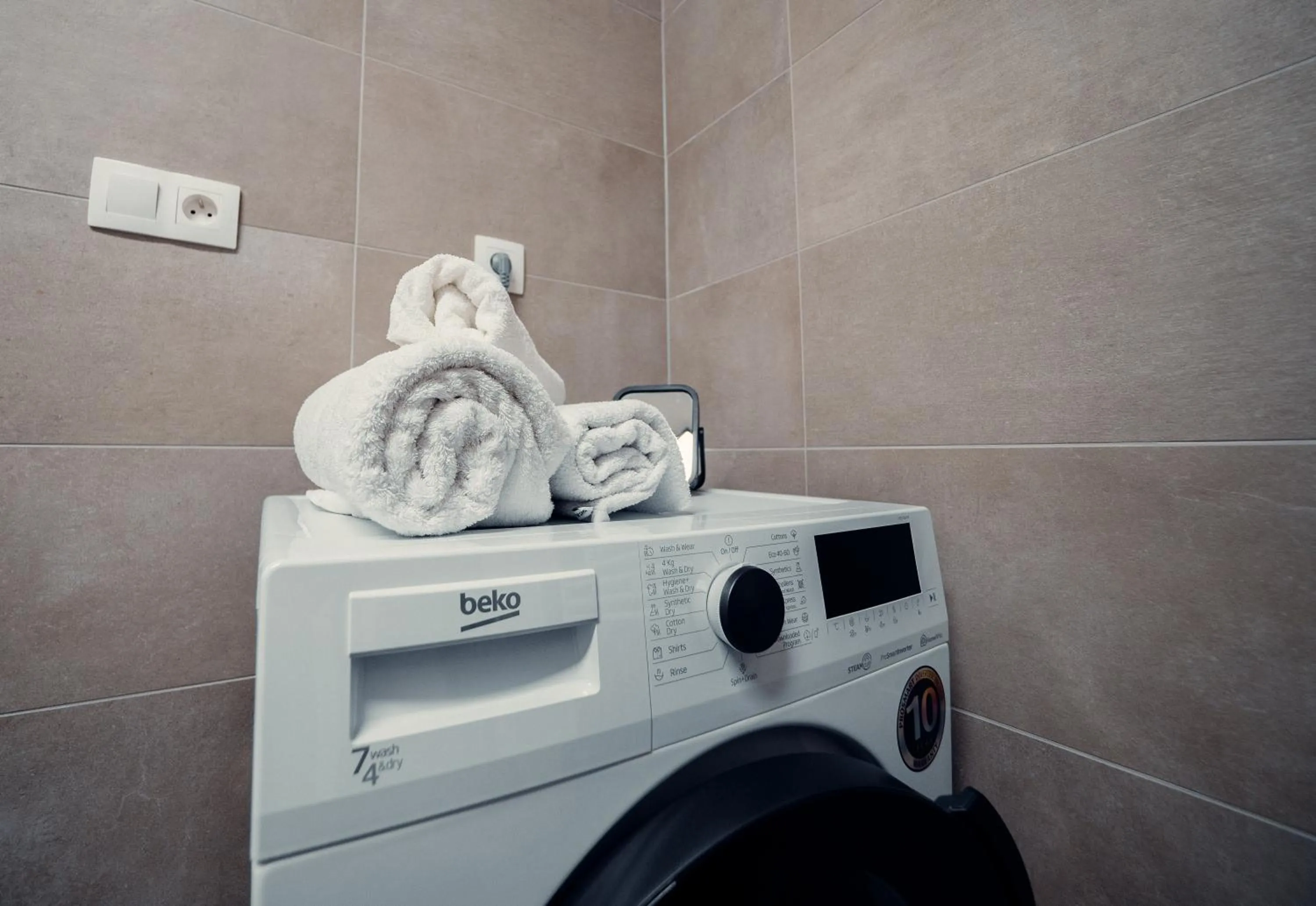 towels in TIFFANY Apartment Hotel
