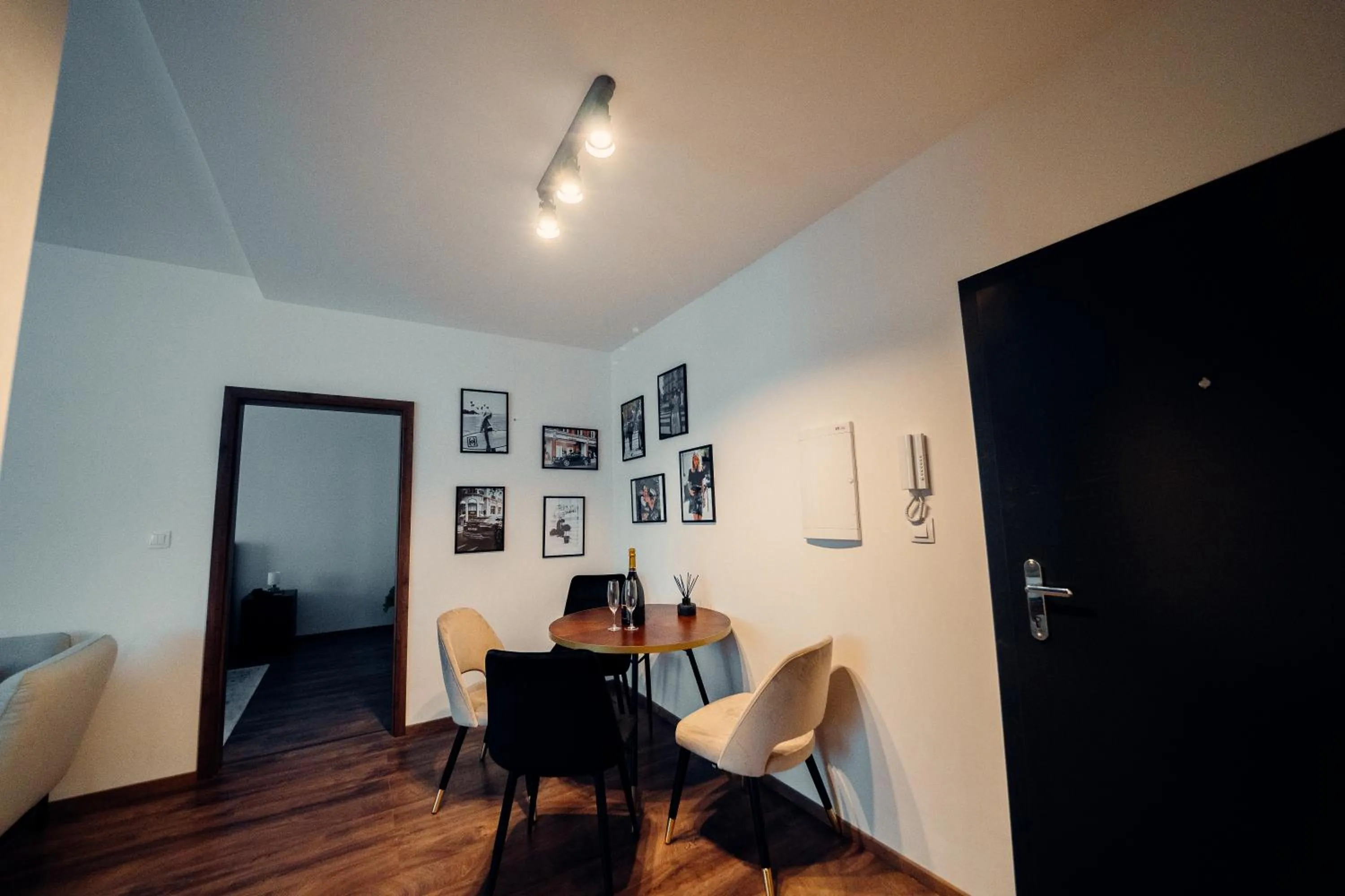 Living room in TIFFANY Apartment Hotel