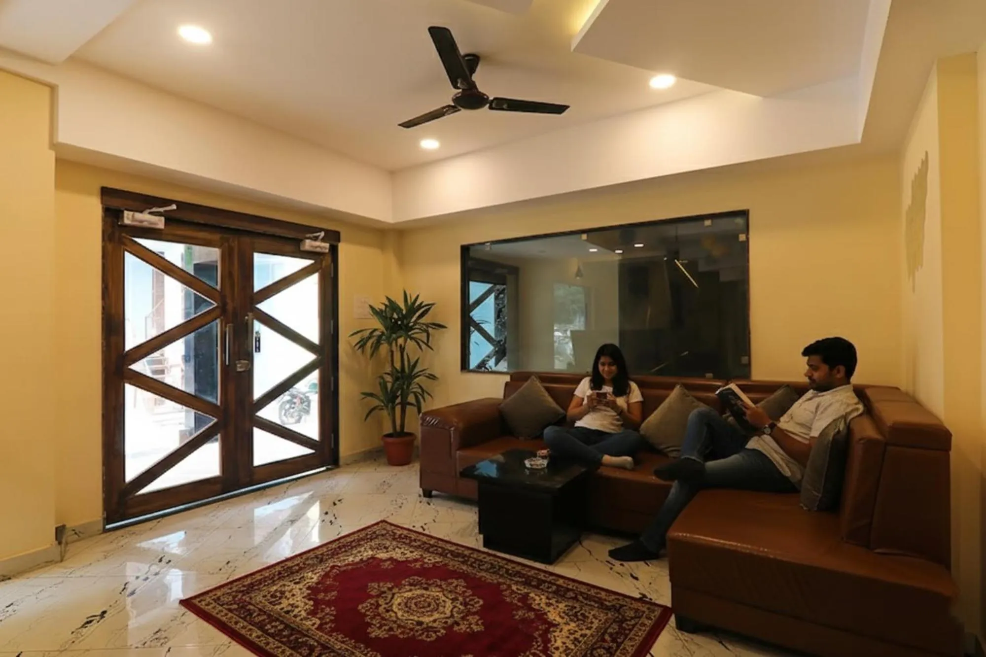 Seating area in FabHotel Blueark