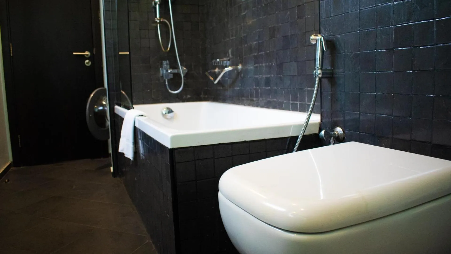 Signature Hotel Apartments and Spa