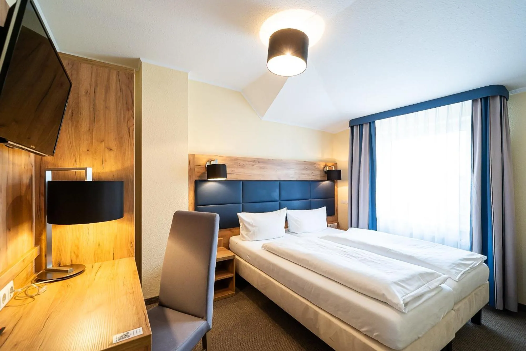 Bed in SleepBEEONE Wilhelmshaven