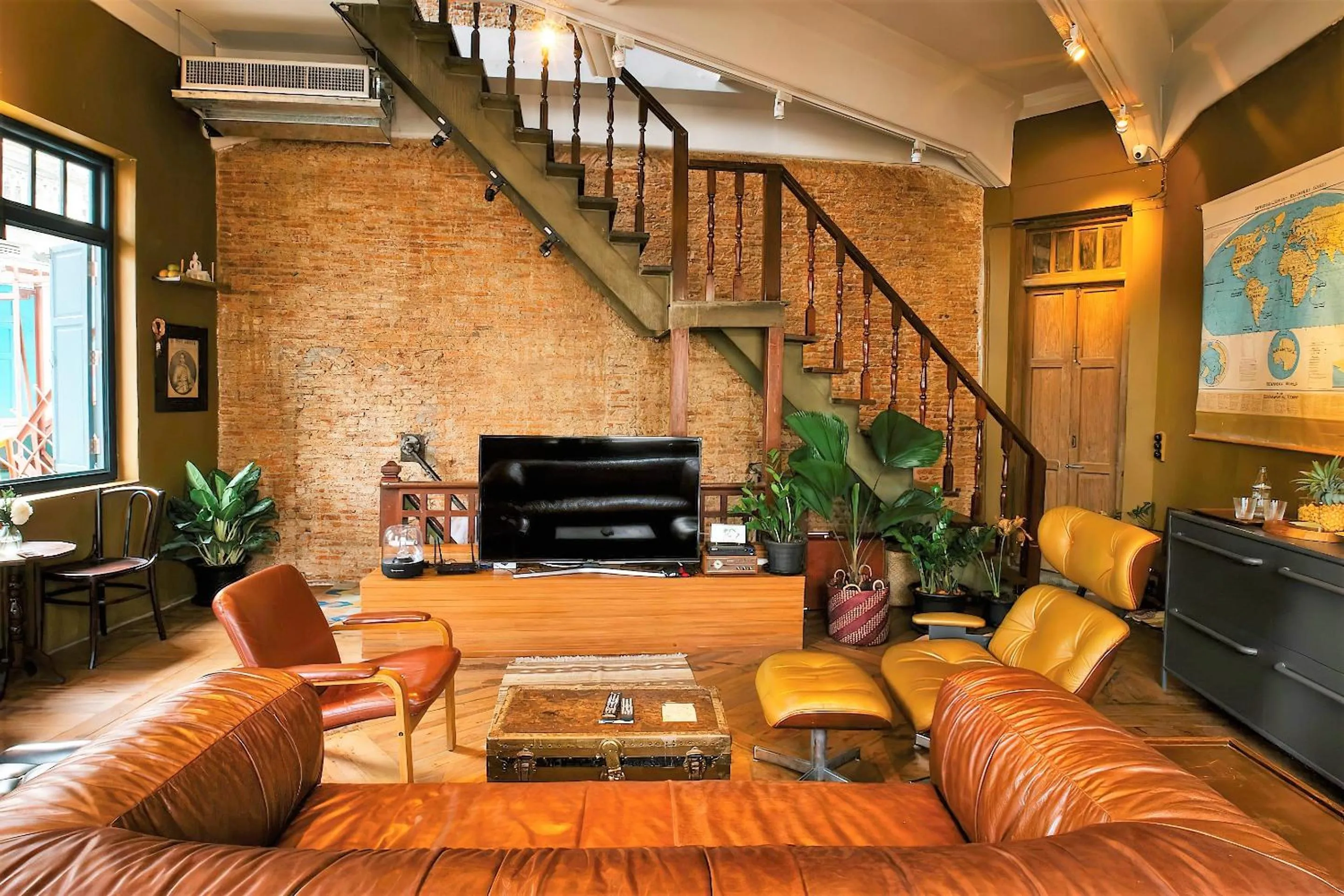 Communal lounge/ TV room in Ba Hao Residence