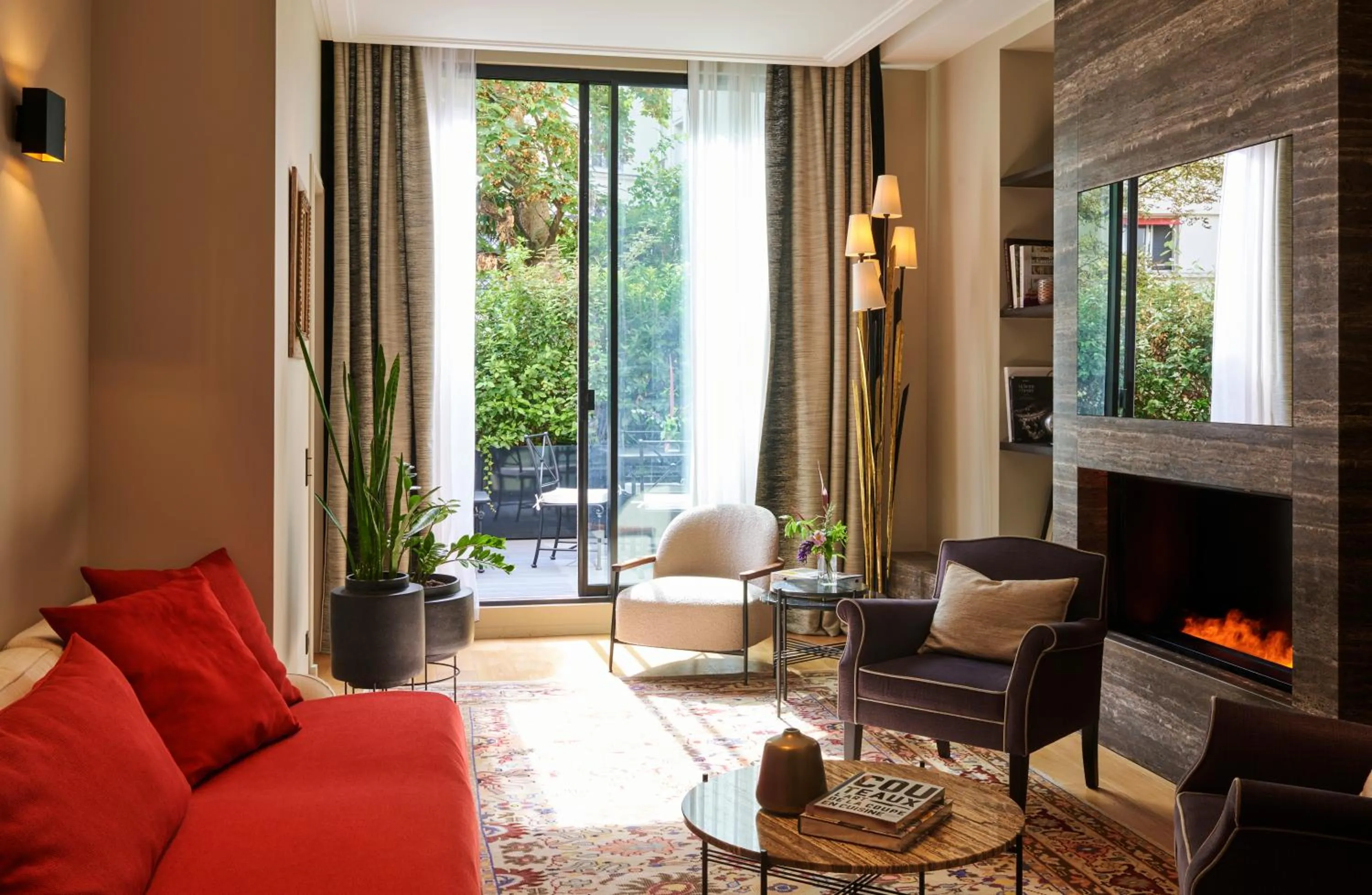 Library in Maison Boissière BARNES Residences