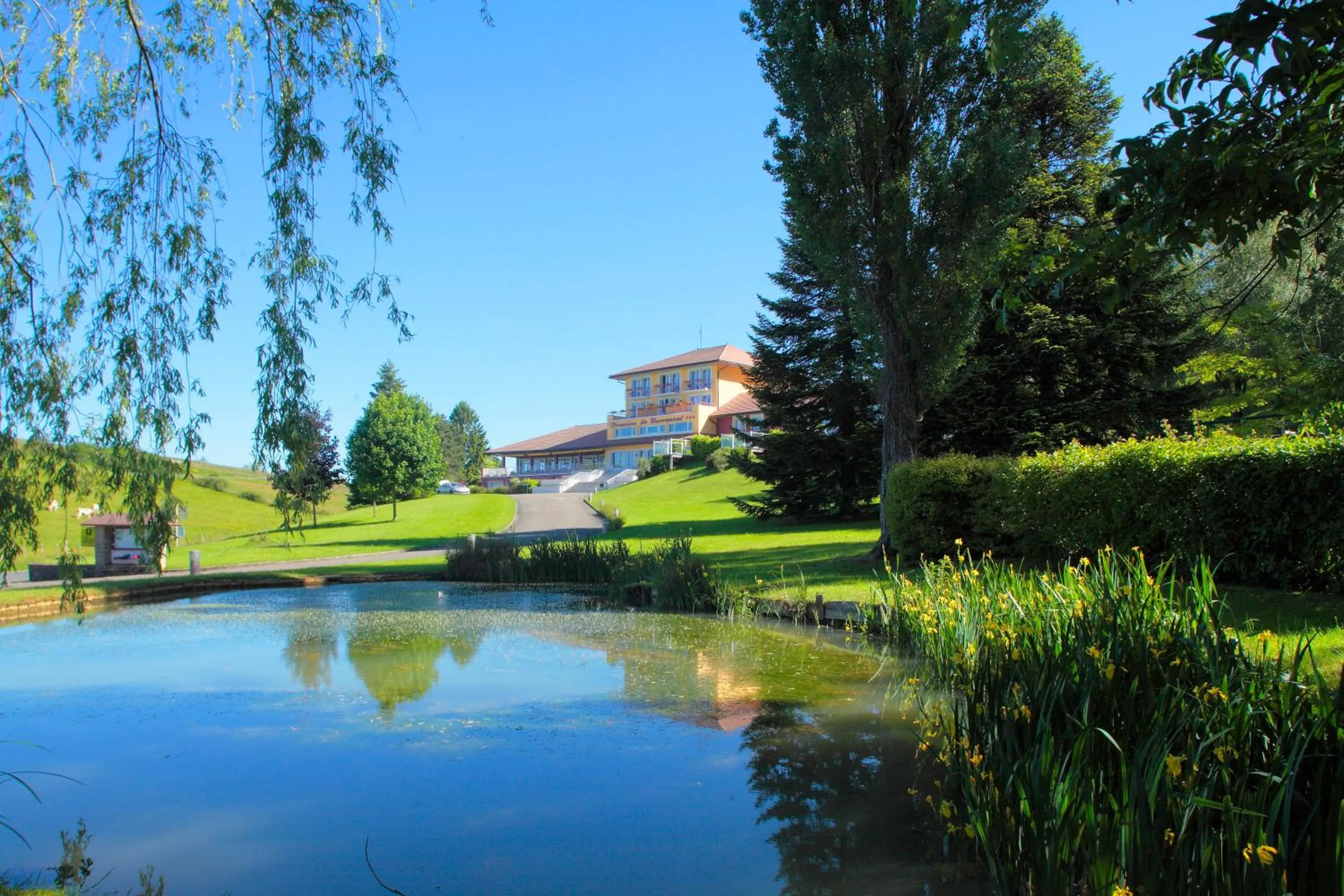Facade/entrance in Domaine du Revermont - Logis Hotel
