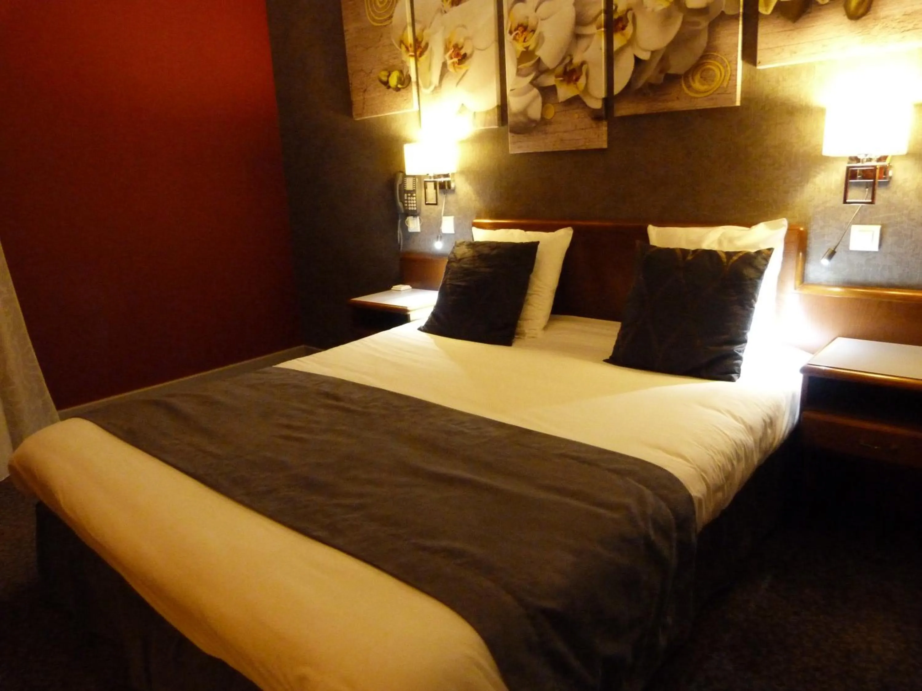 Bed in Domaine du Revermont - Logis Hotel