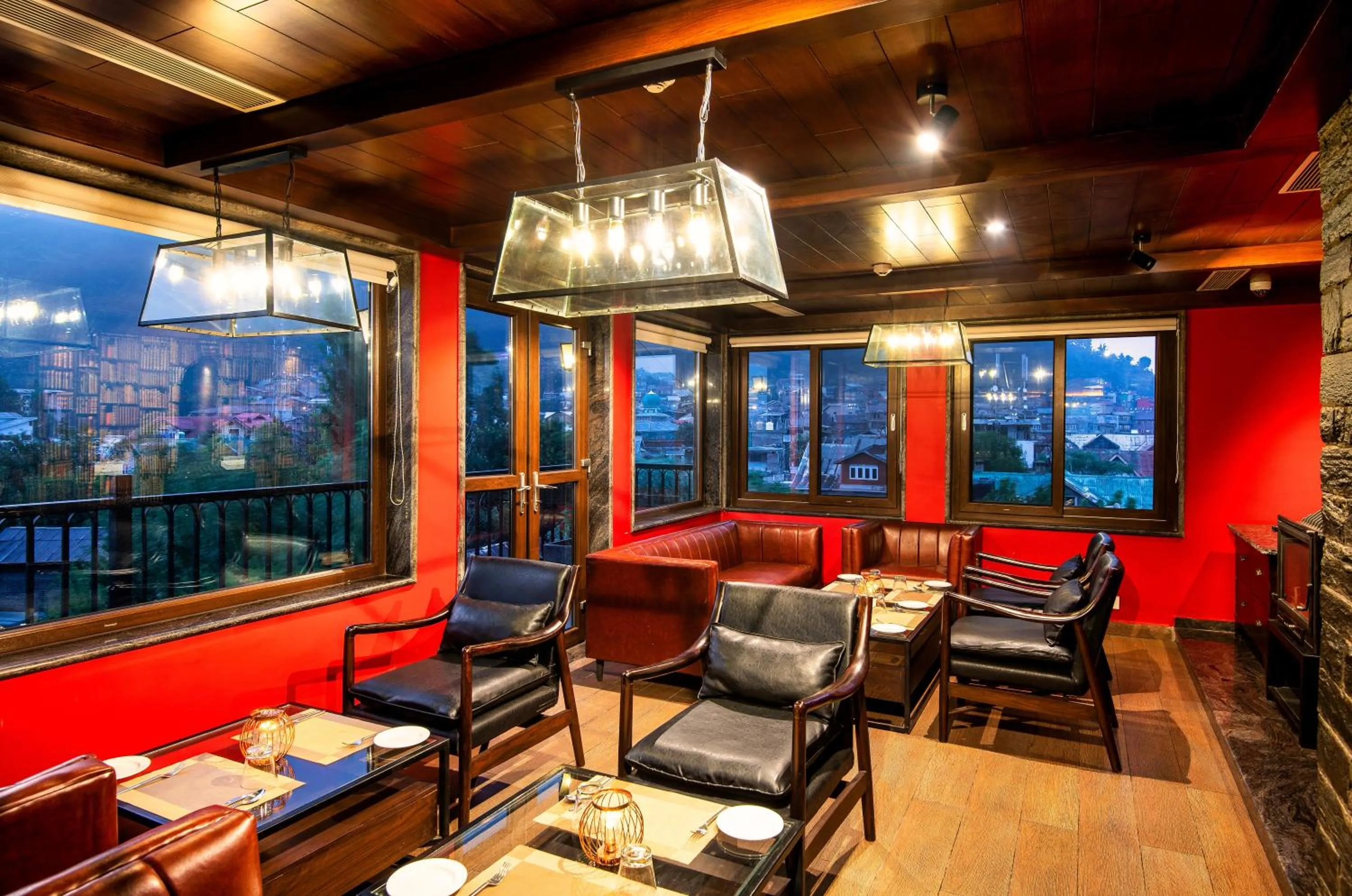 Restaurant/places to eat in The Vintage Srinagar at Dal Lake