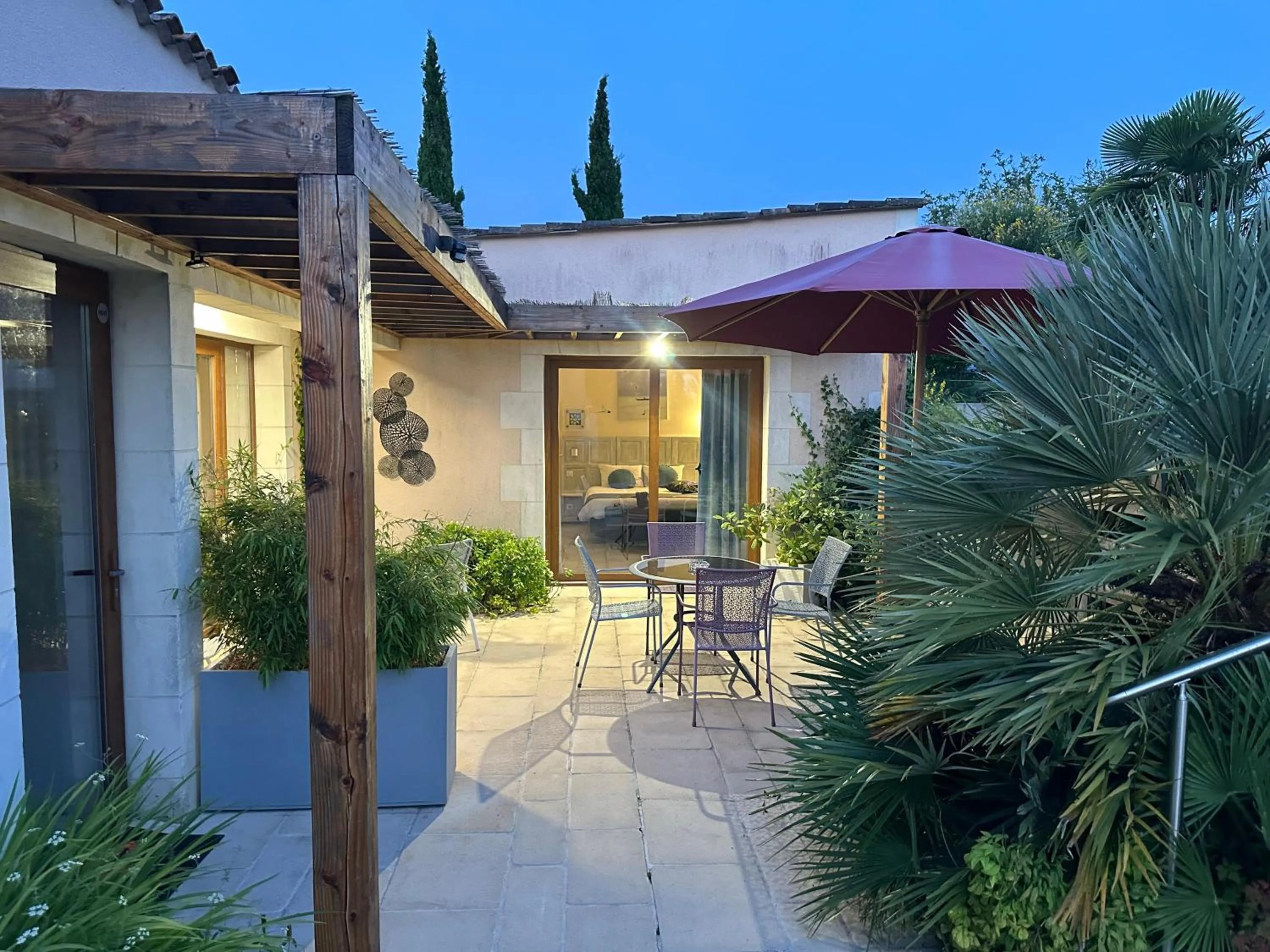 Balcony/Terrace in Le Pigeonnier du Perron Hôtel