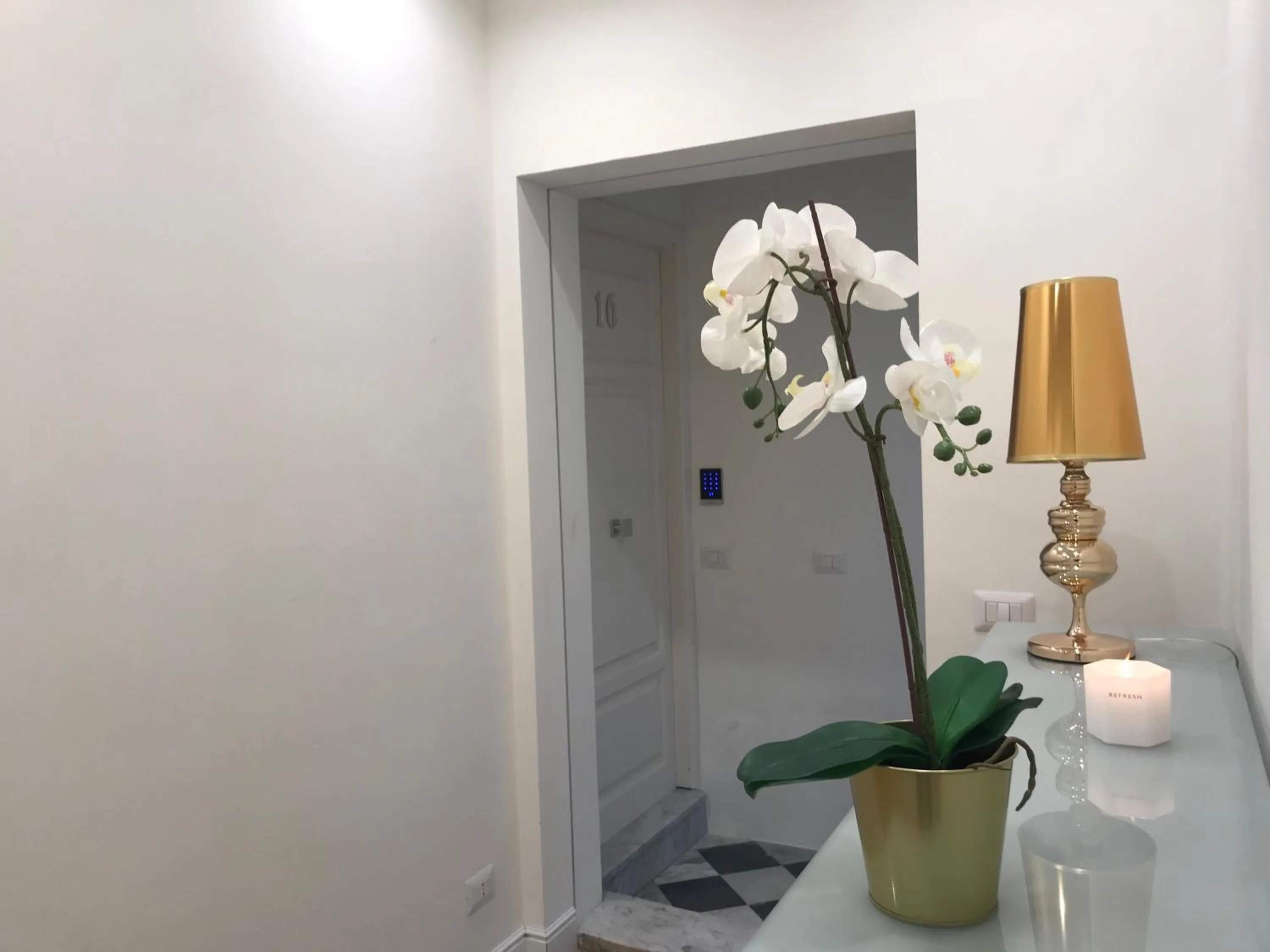 Motta Palace Apartments & Rooms